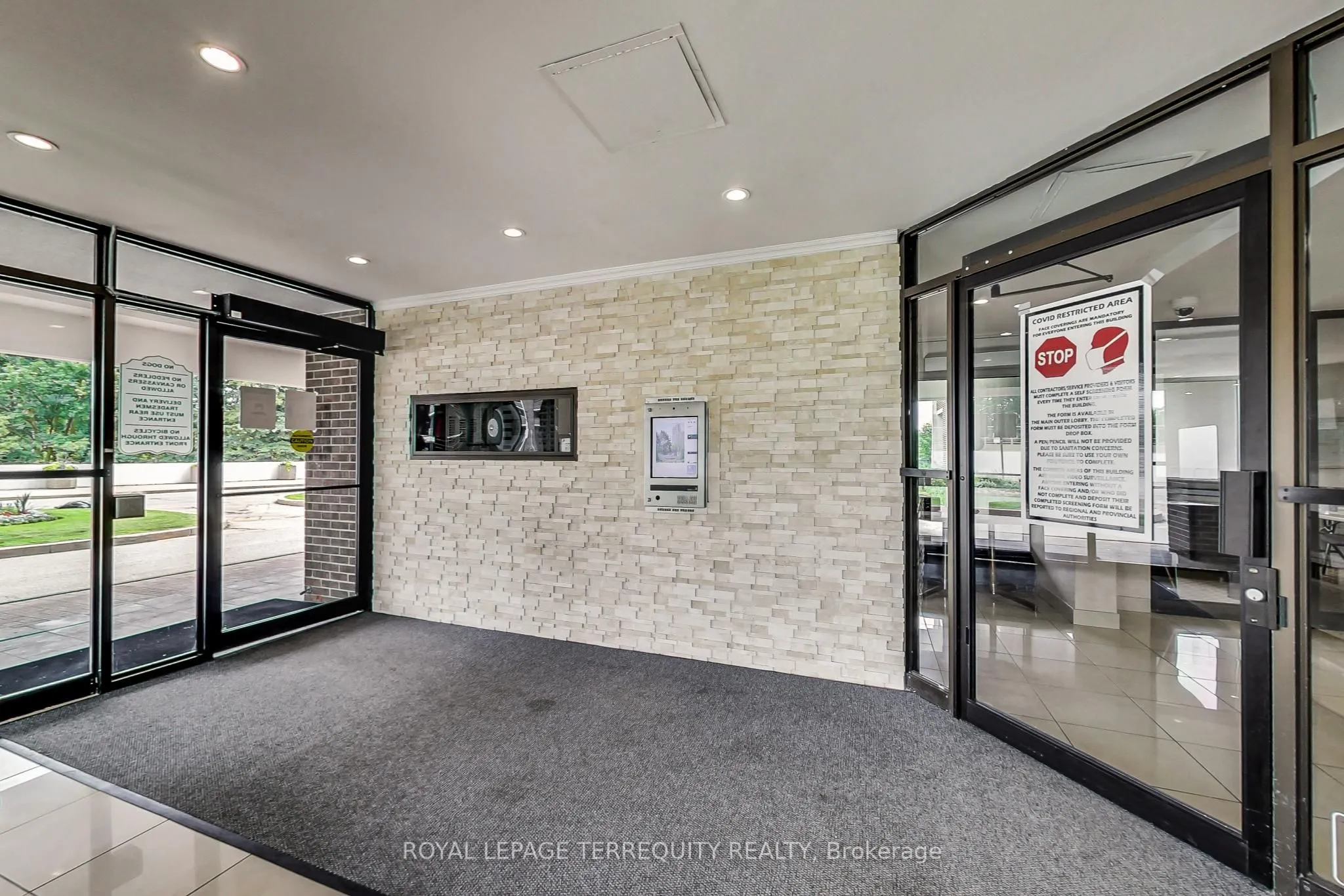 1515 Lakeshore Road E, #1510