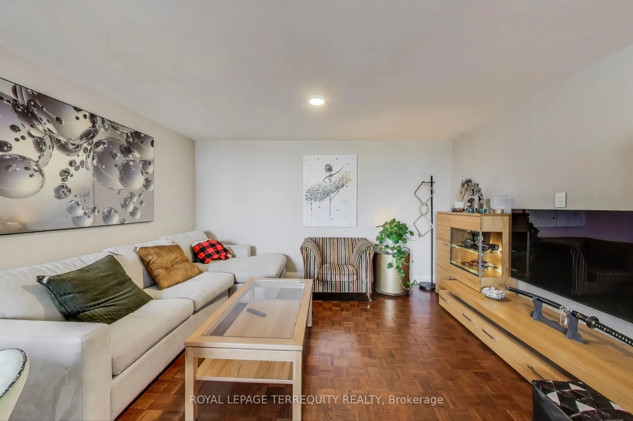 1515 Lakeshore Road E, #1510