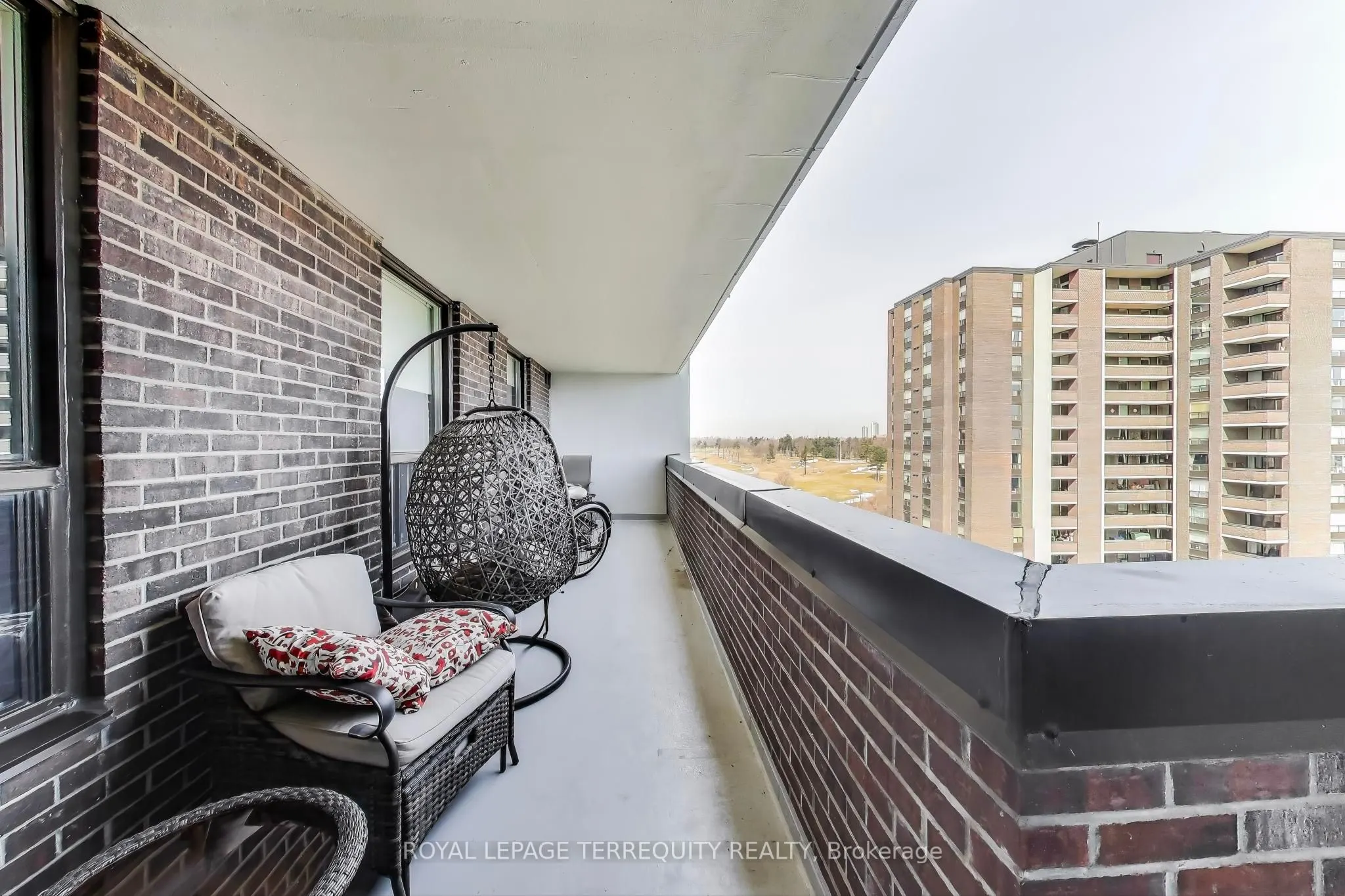 1515 Lakeshore Road E, #1510