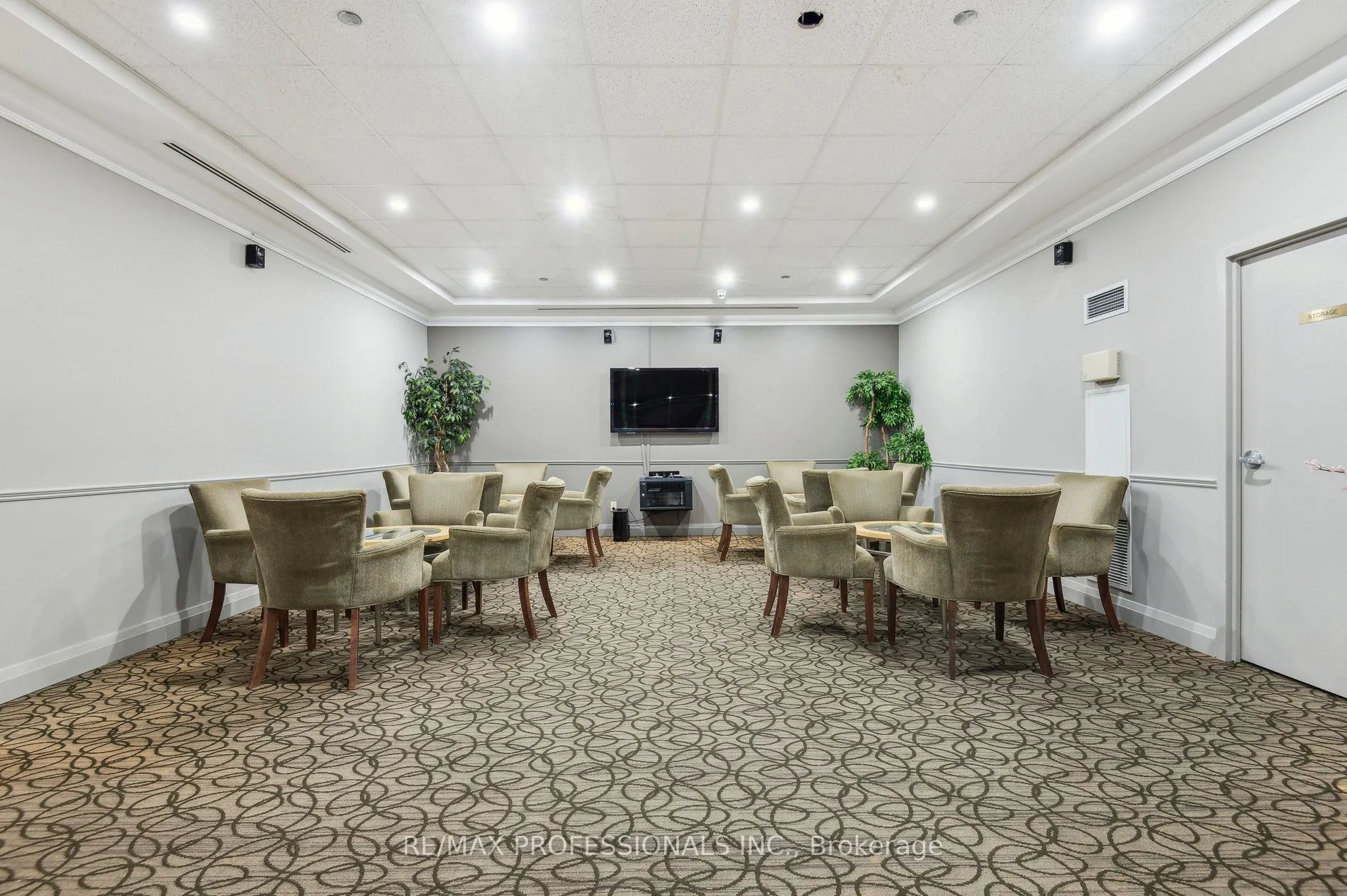 1140 Parkwest Place W, #103