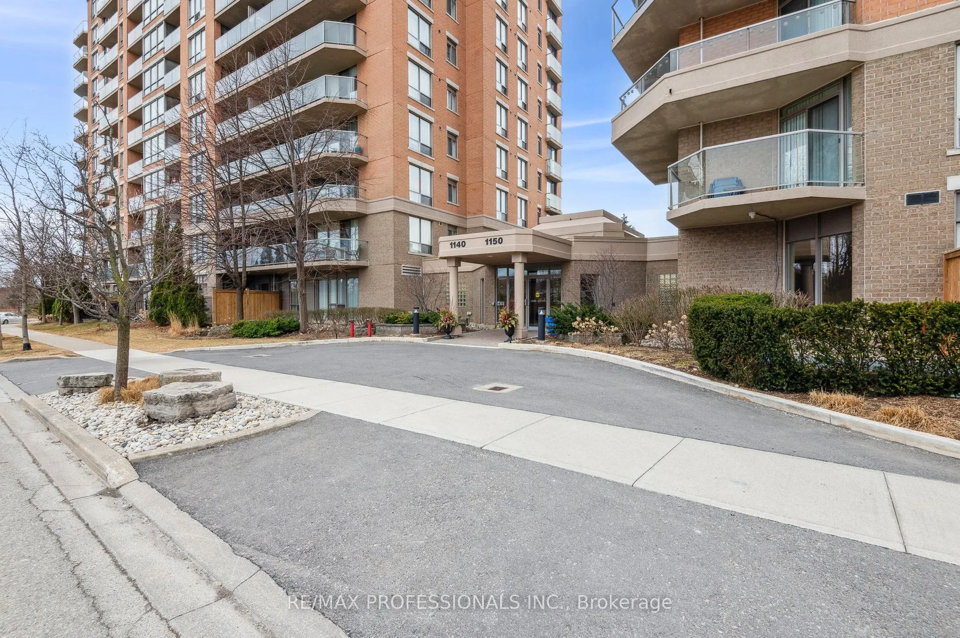 1140 Parkwest Place W, #103