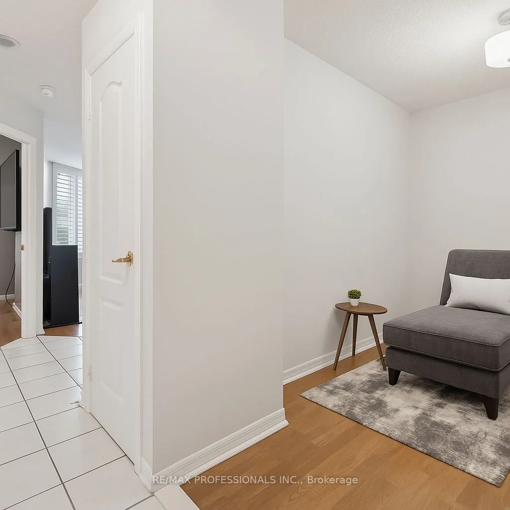 1140 Parkwest Place W, #103