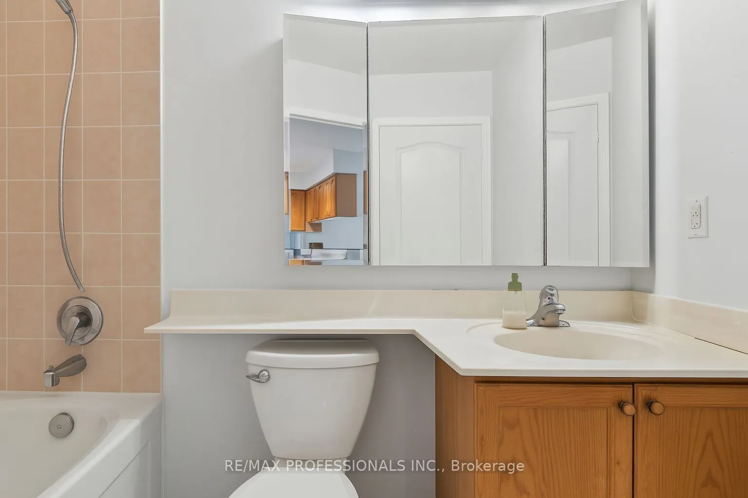 1140 Parkwest Place W, #103