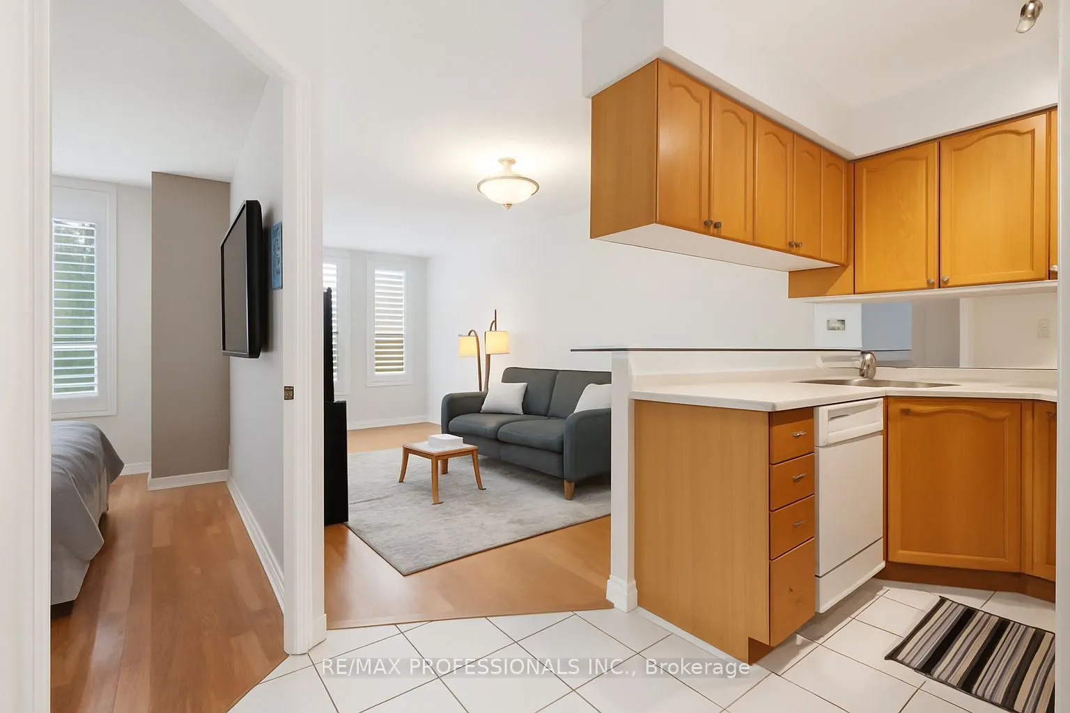 1140 Parkwest Place W, #103