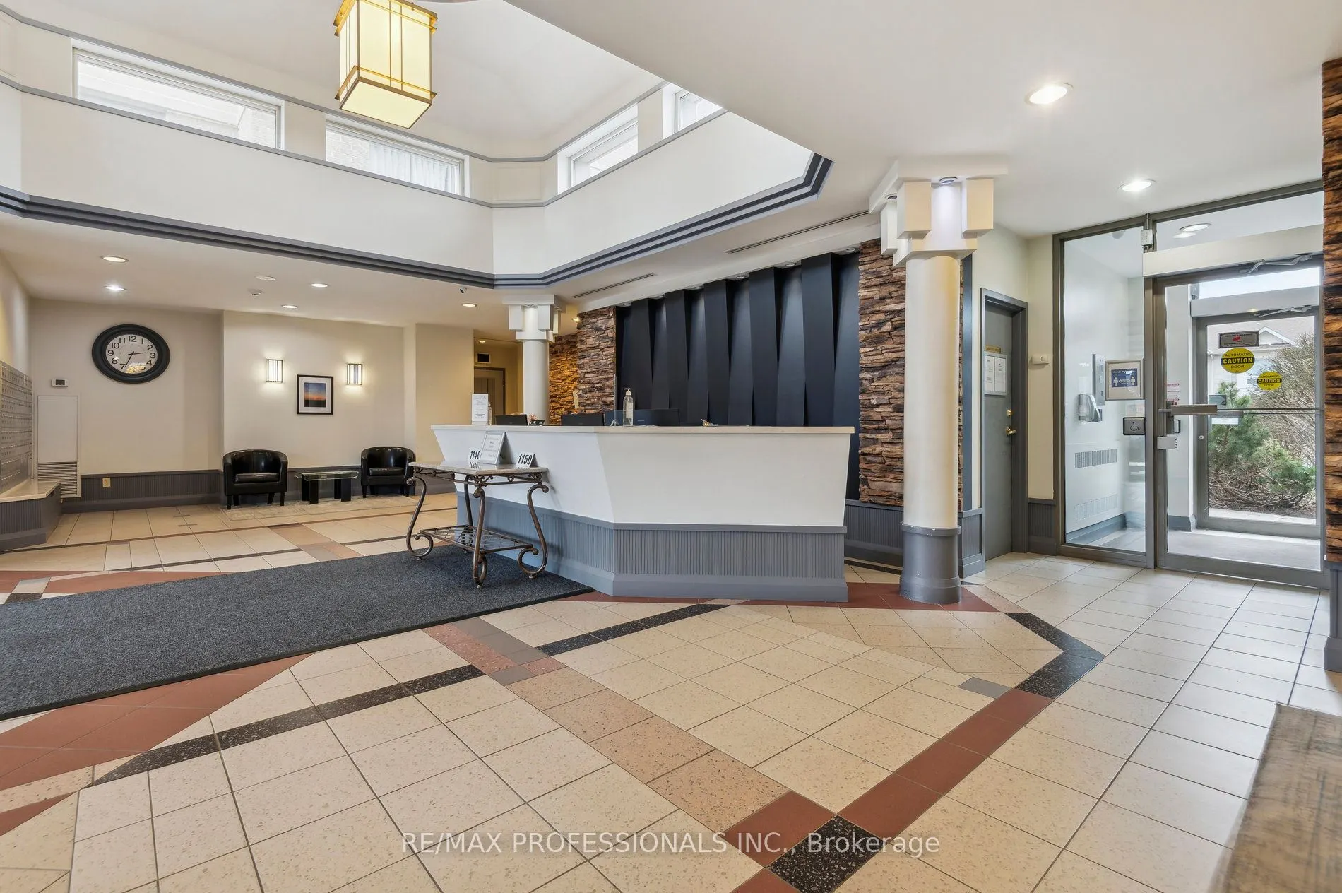 1140 Parkwest Place W, #103
