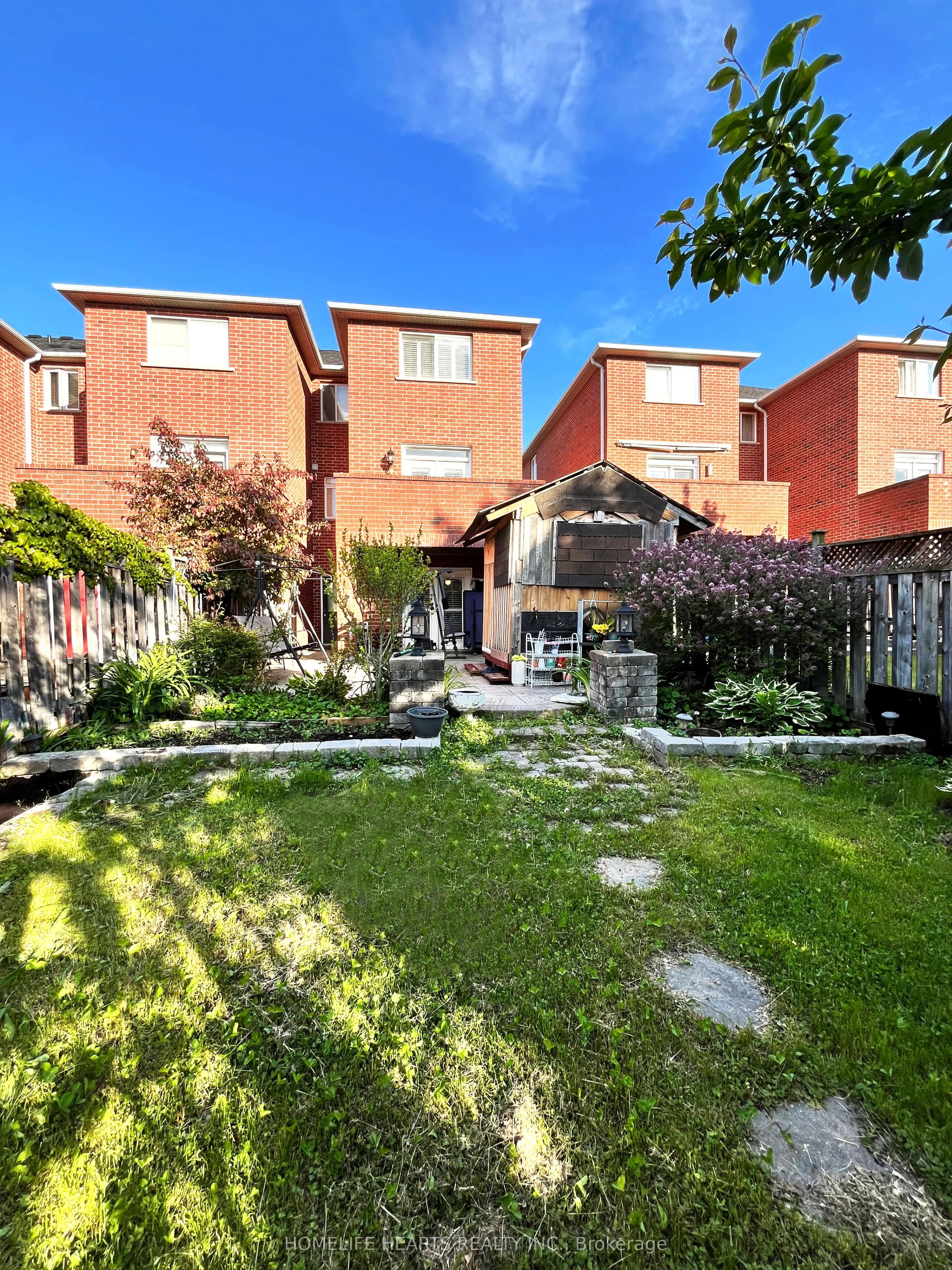 516 Lumberton Crescent