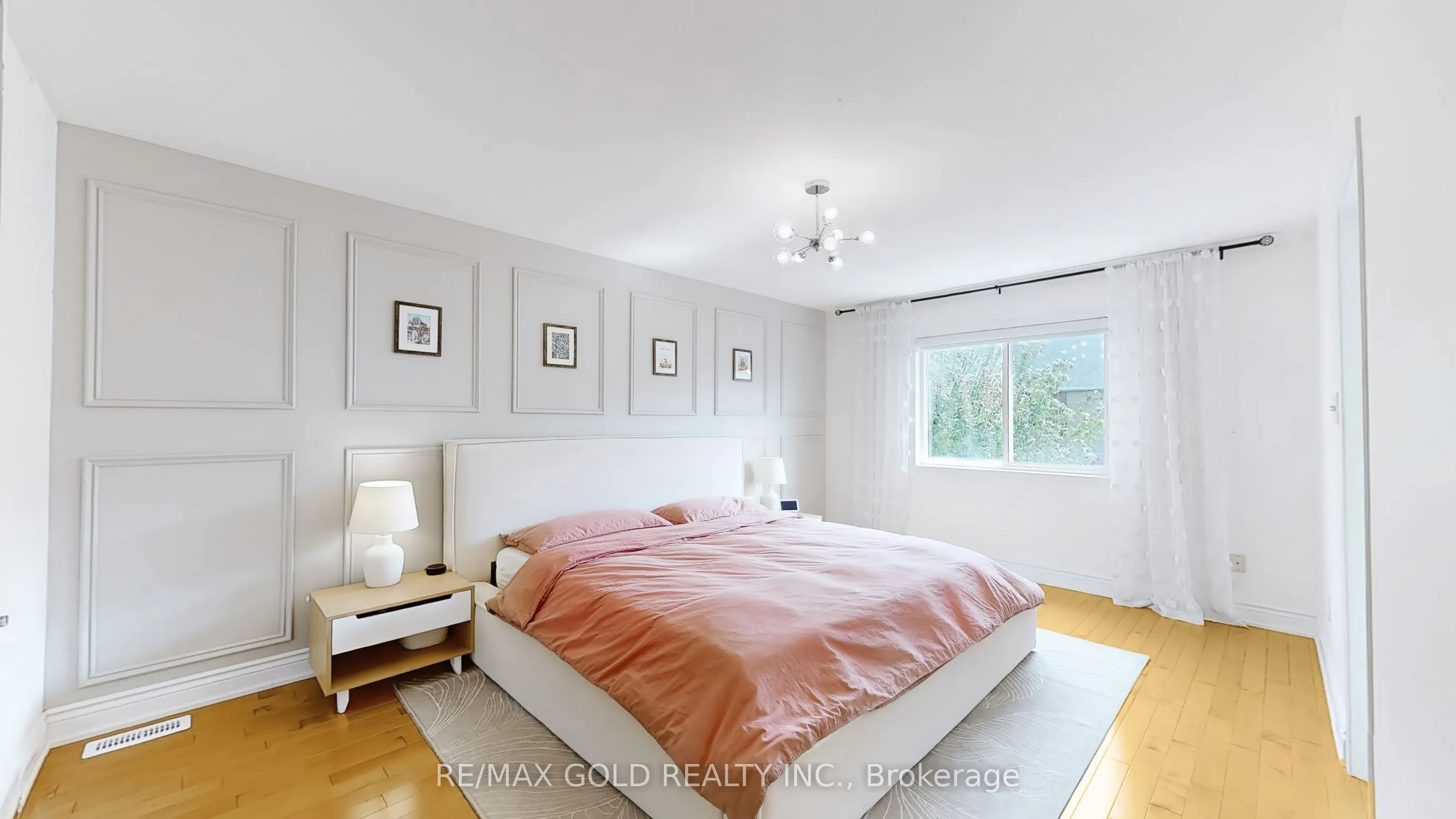 2268 Stone Glen Crescent