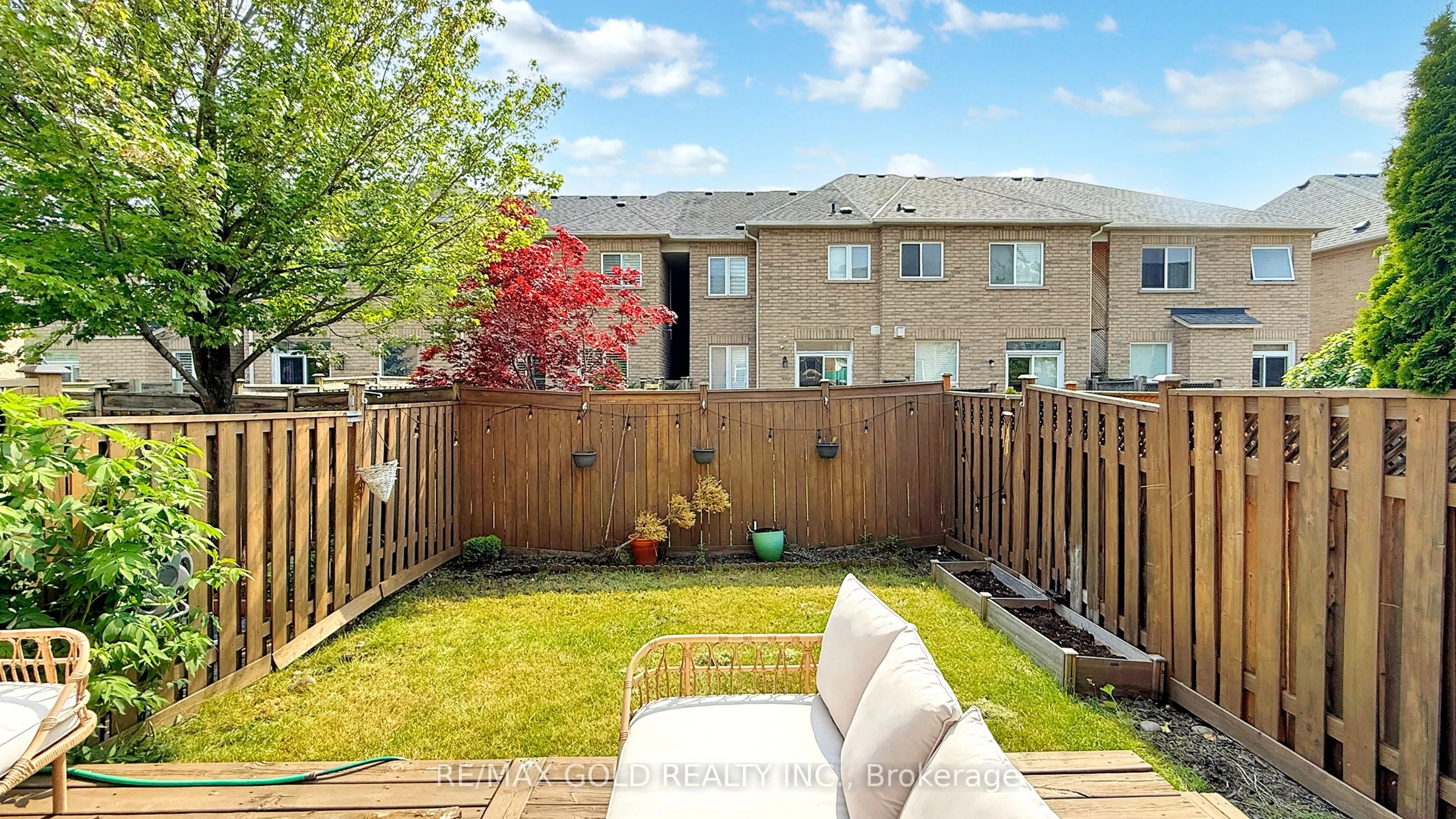 2268 Stone Glen Crescent