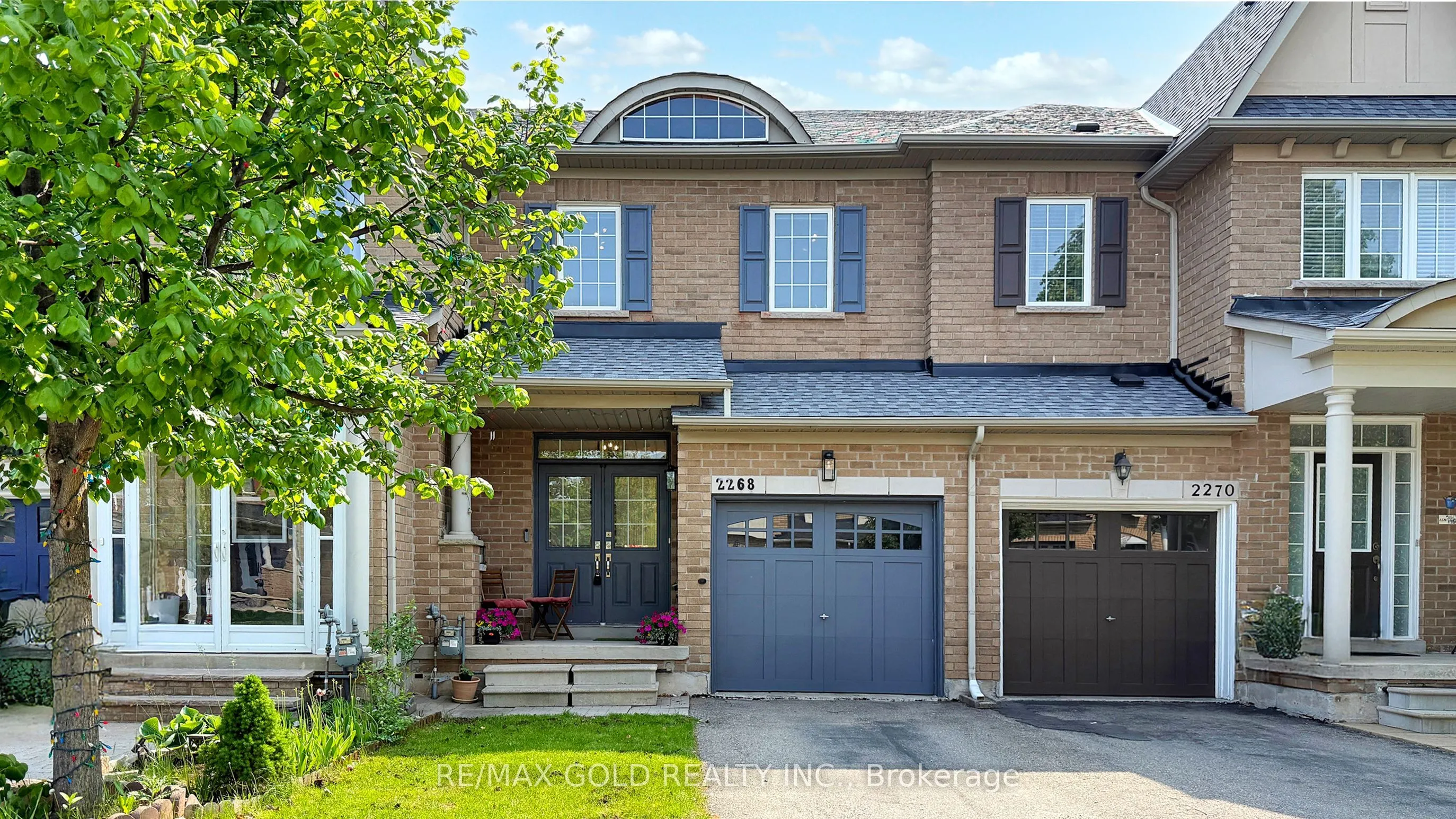 2268 Stone Glen Crescent