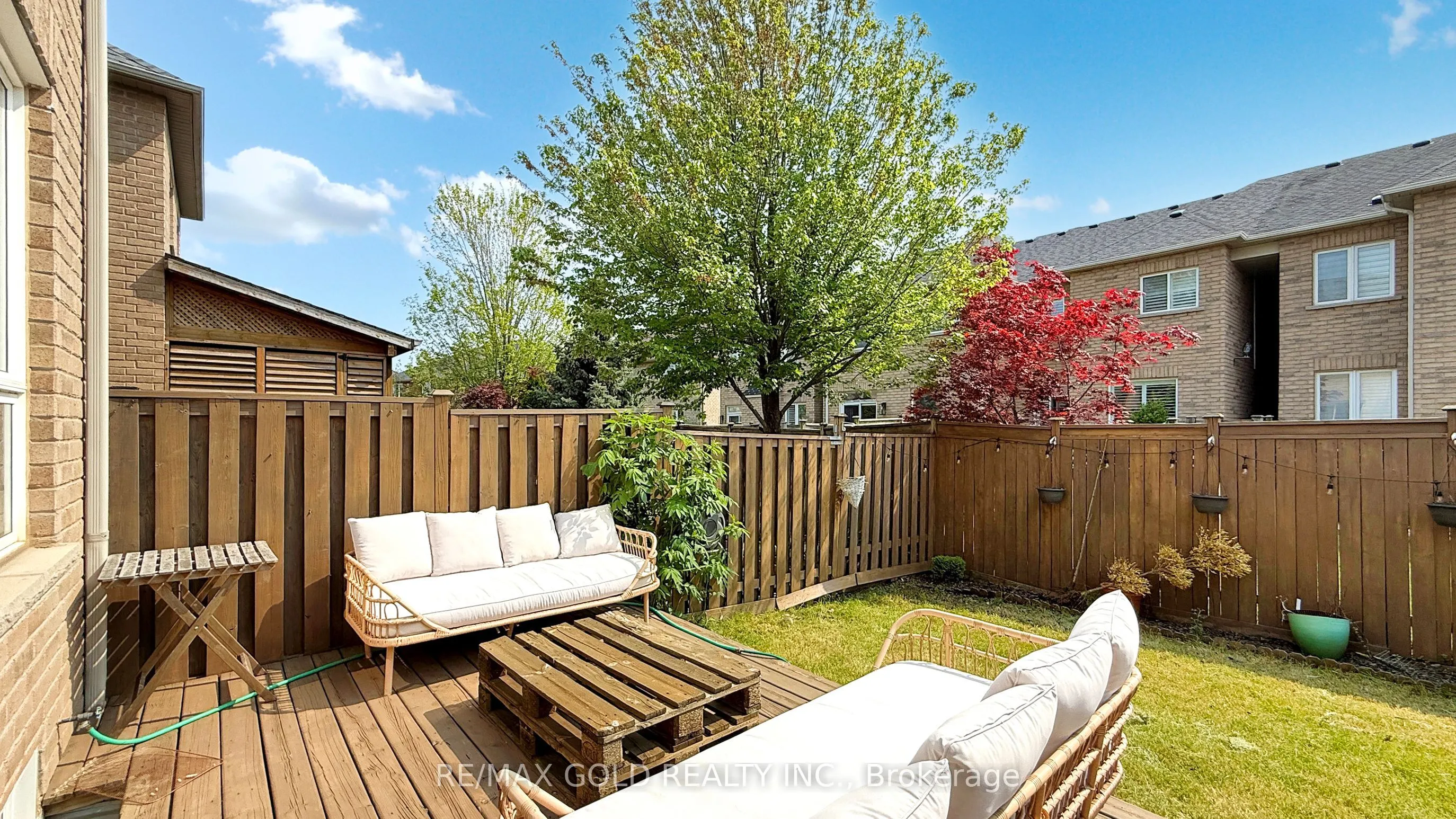 2268 Stone Glen Crescent