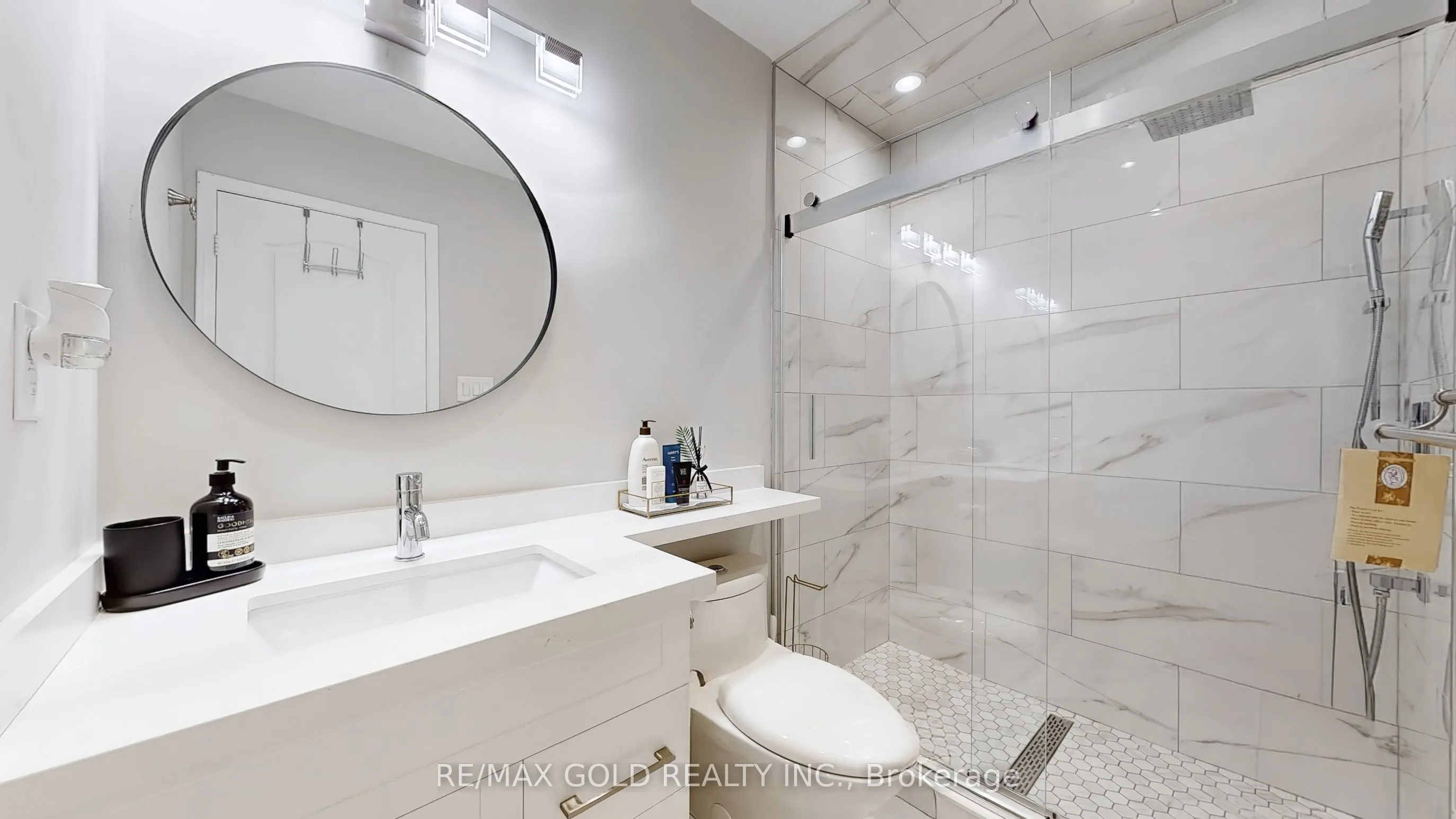 2268 Stone Glen Crescent