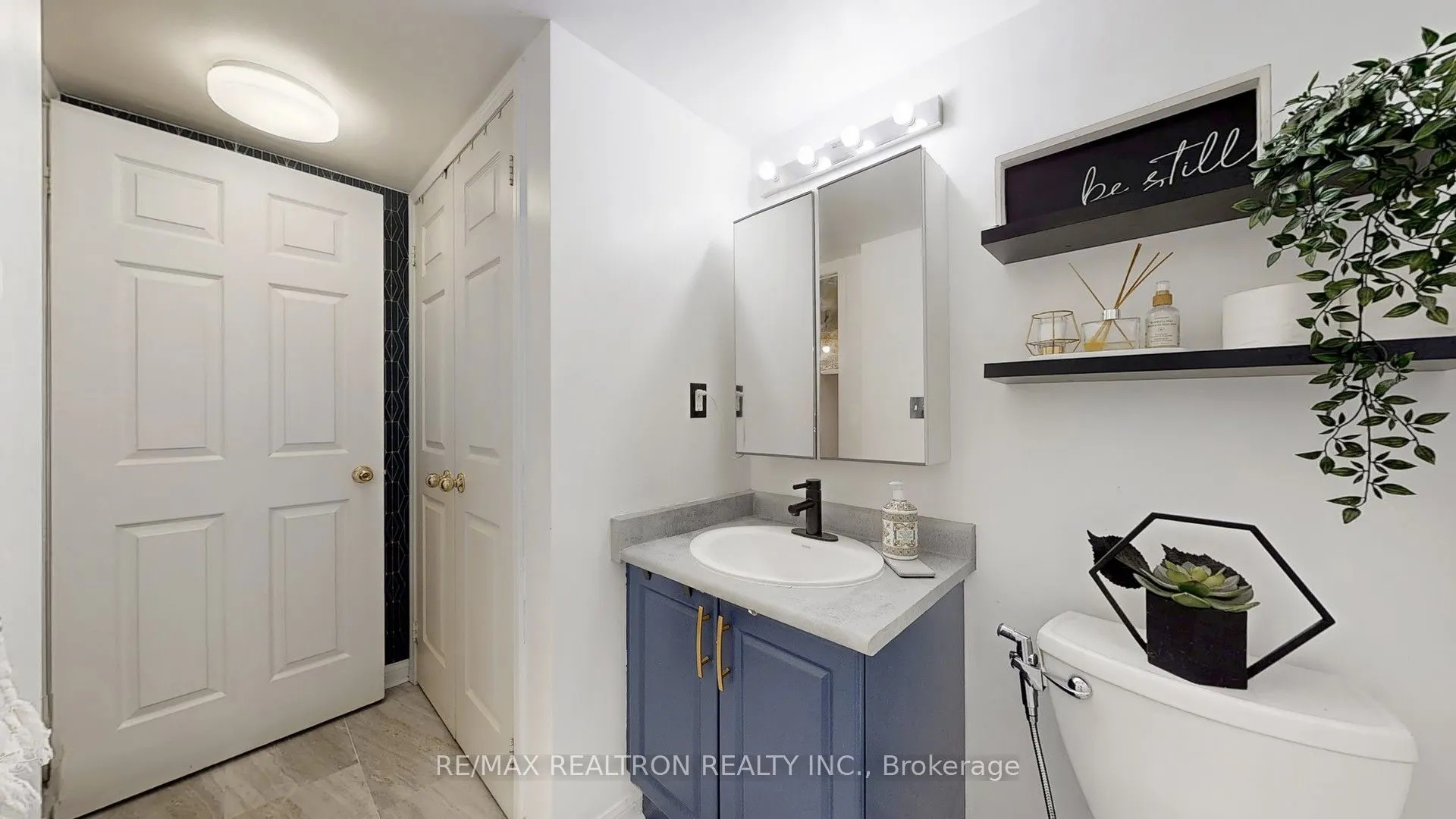 3041 Finch Avenue W, #2052