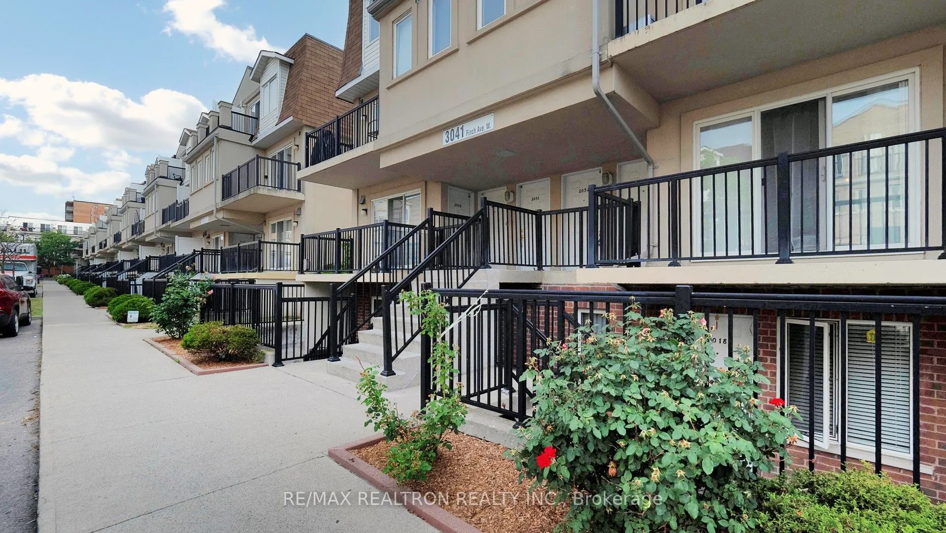 3041 Finch Avenue W, #2052
