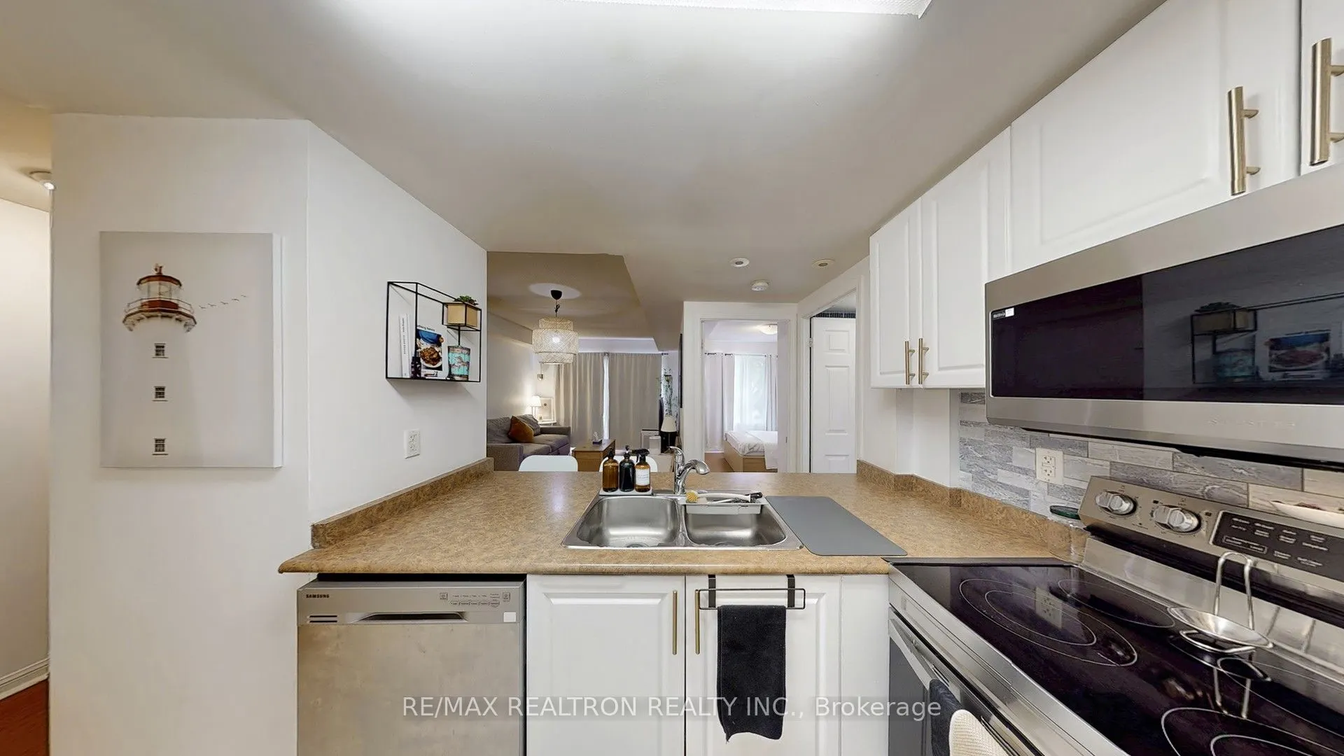 3041 Finch Avenue W, #2052