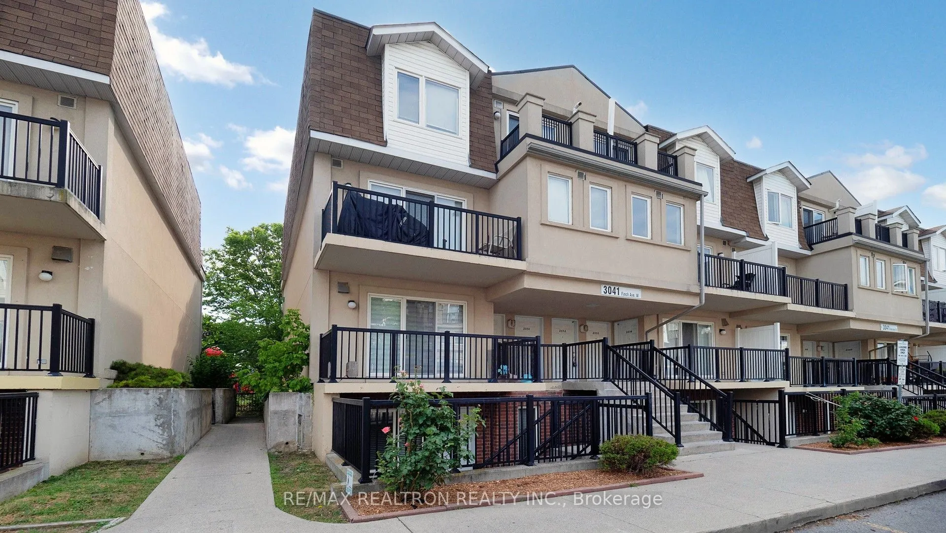 3041 Finch Avenue W, #2052