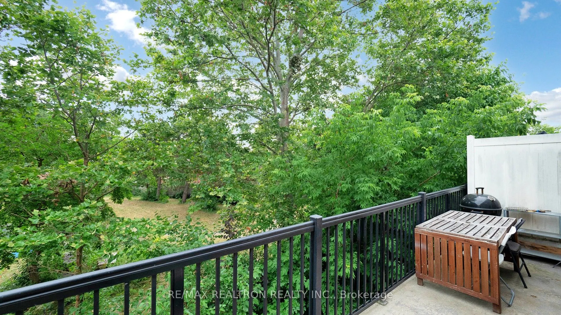 3041 Finch Avenue W, #2052