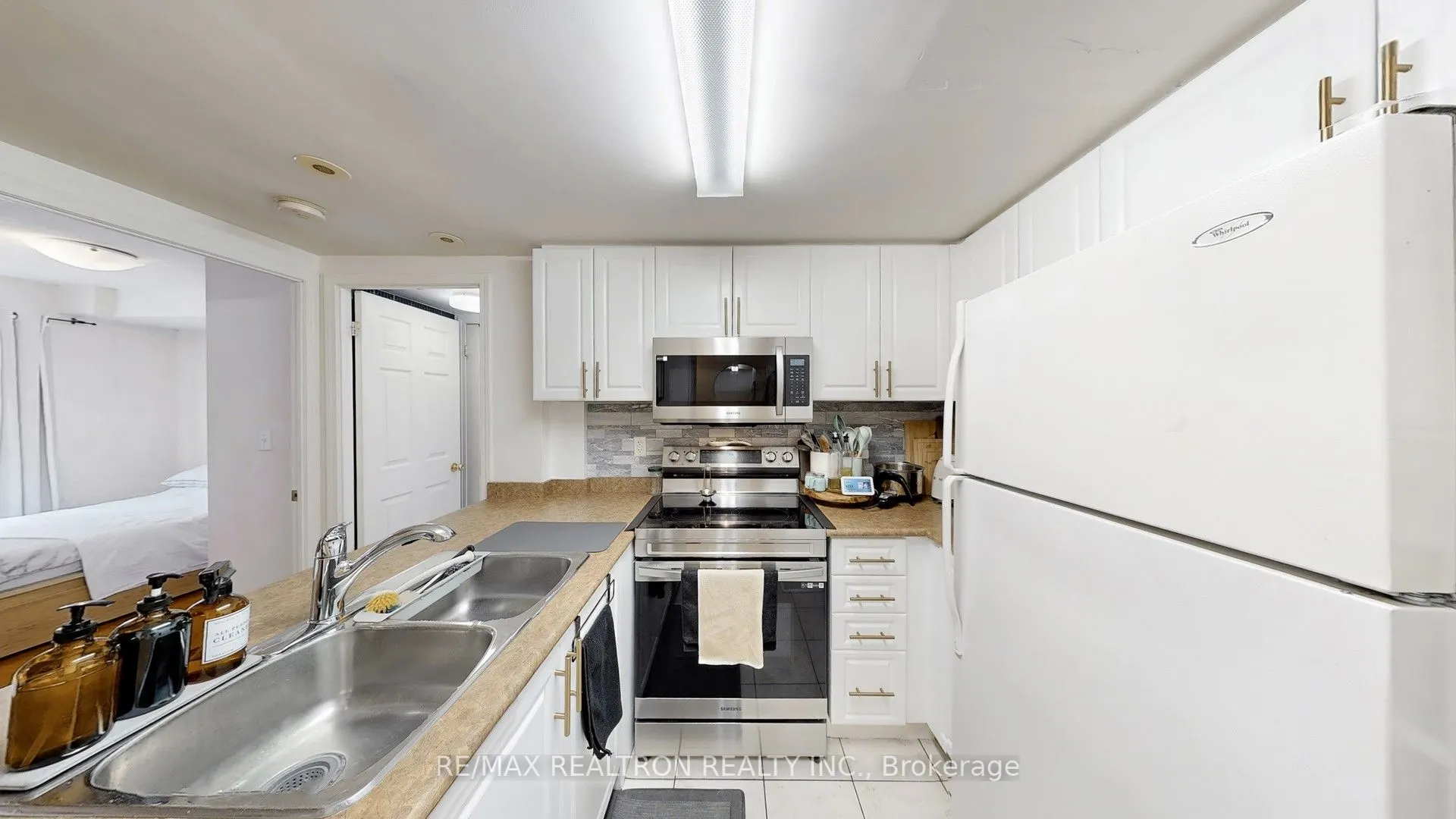 3041 Finch Avenue W, #2052