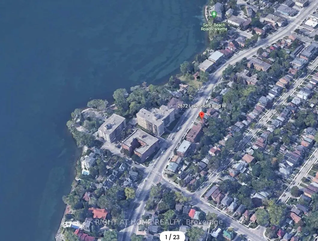 2672 Lake Shore Boulevard W