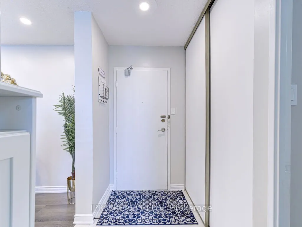 2929 Aquitaine Avenue, #1209