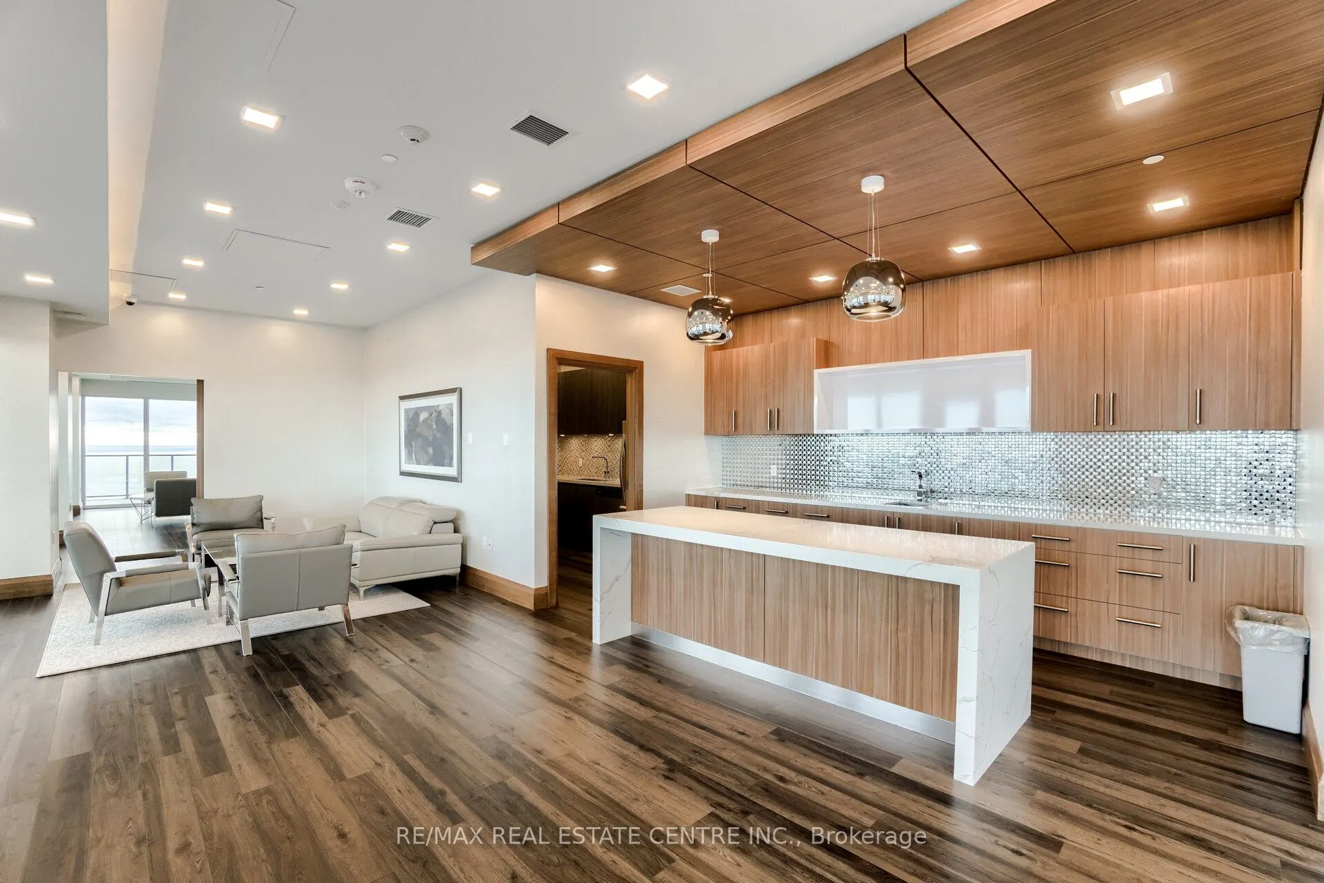 30 Shore Breeze Drive, #2622