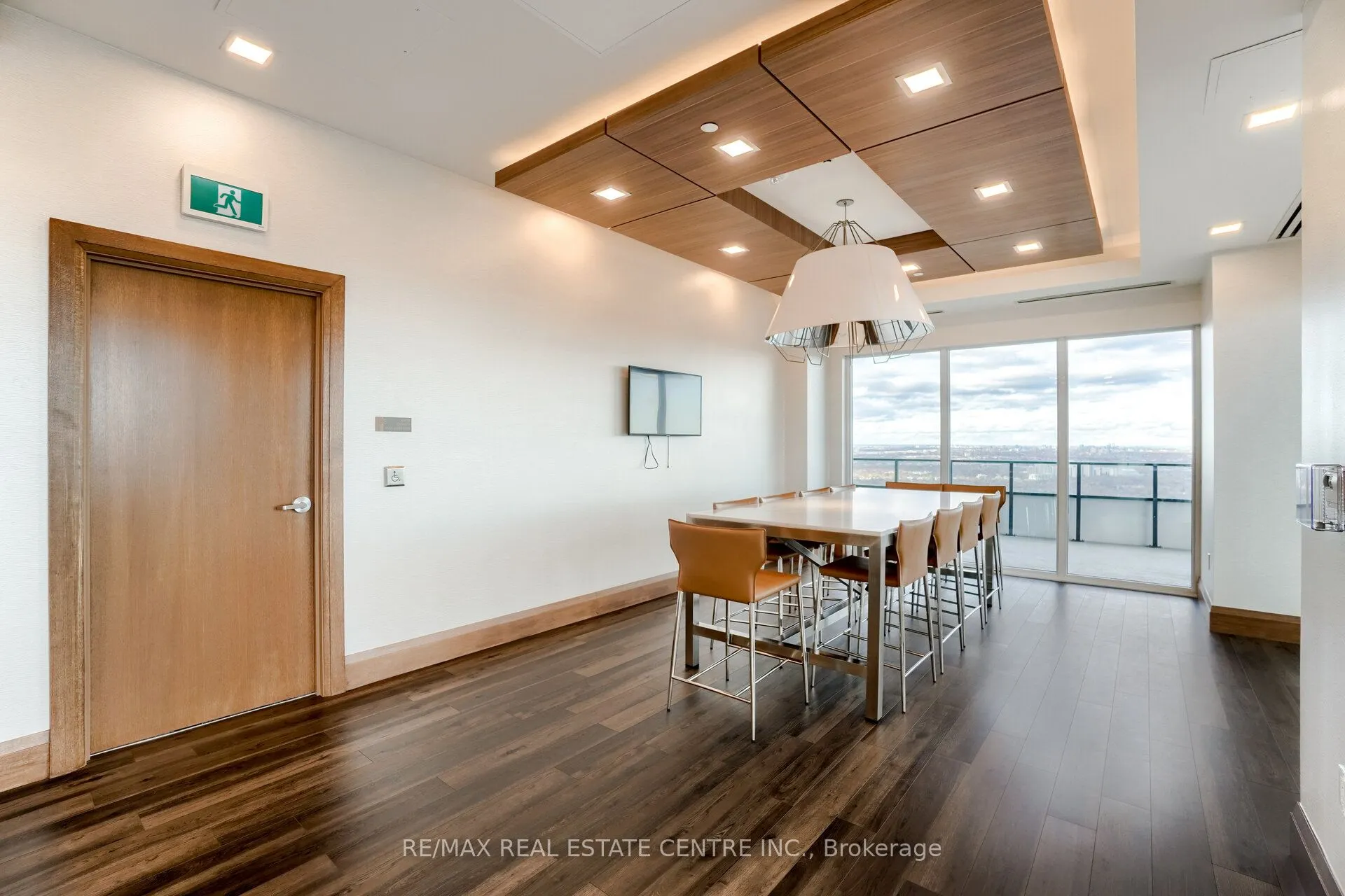 30 Shore Breeze Drive, #2622