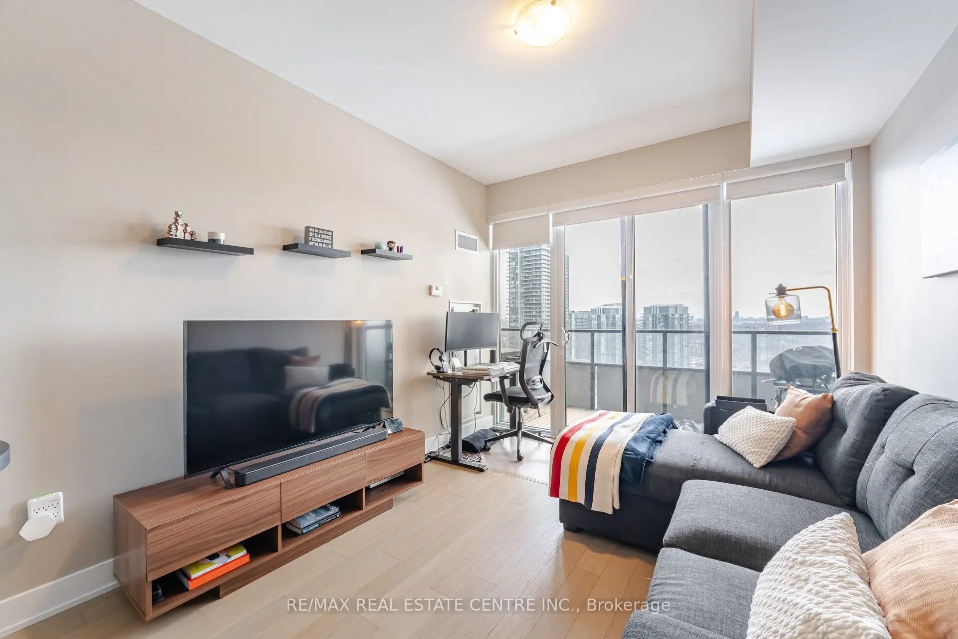 30 Shore Breeze Drive, #2622