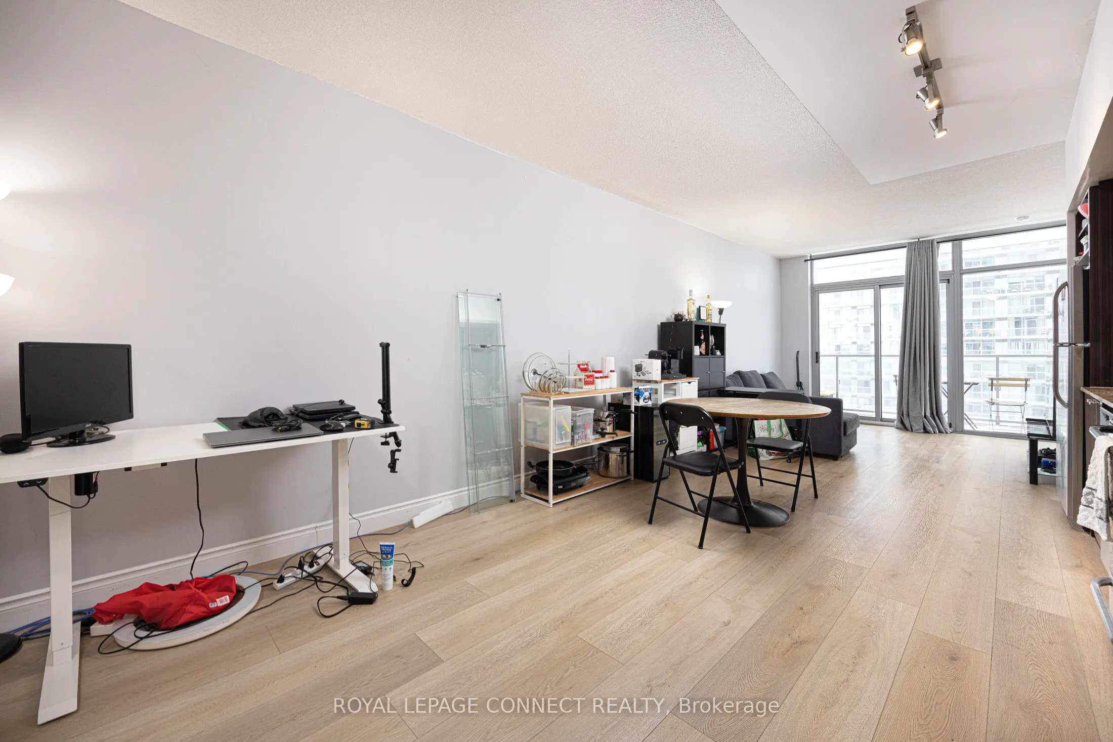 105 The Queensway, #1215