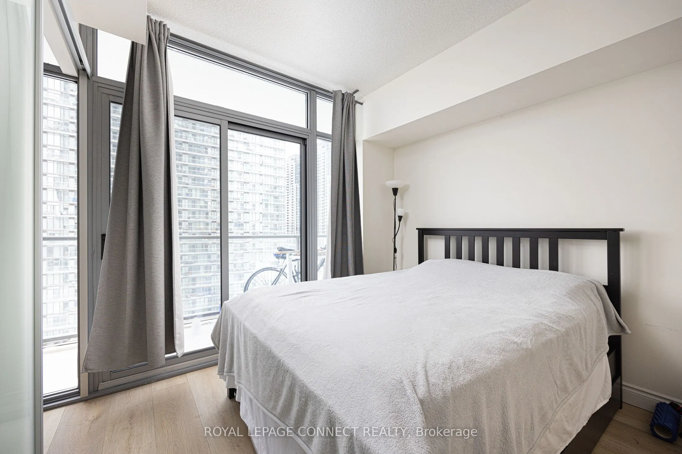 105 The Queensway, #1215