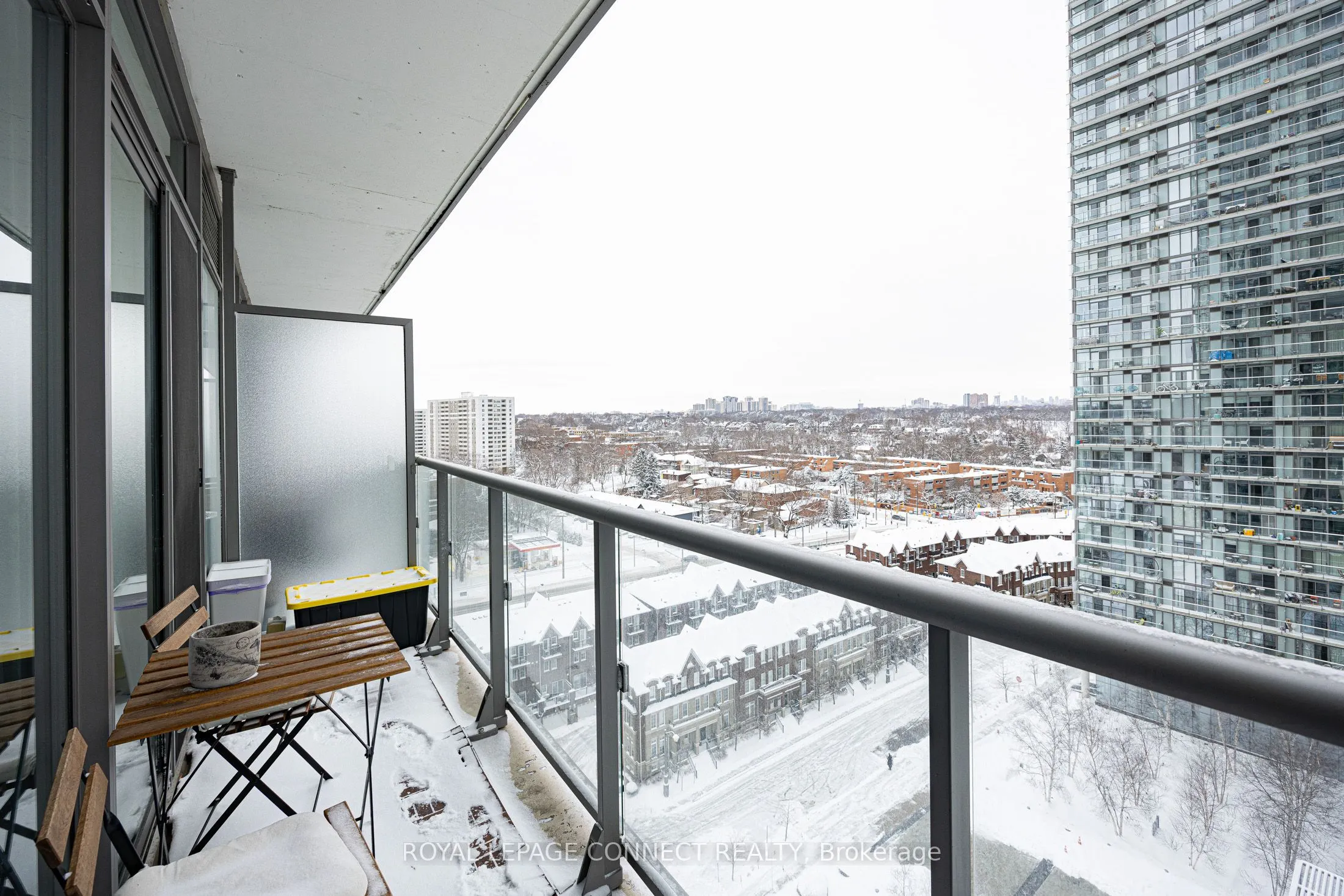 105 The Queensway, #1215