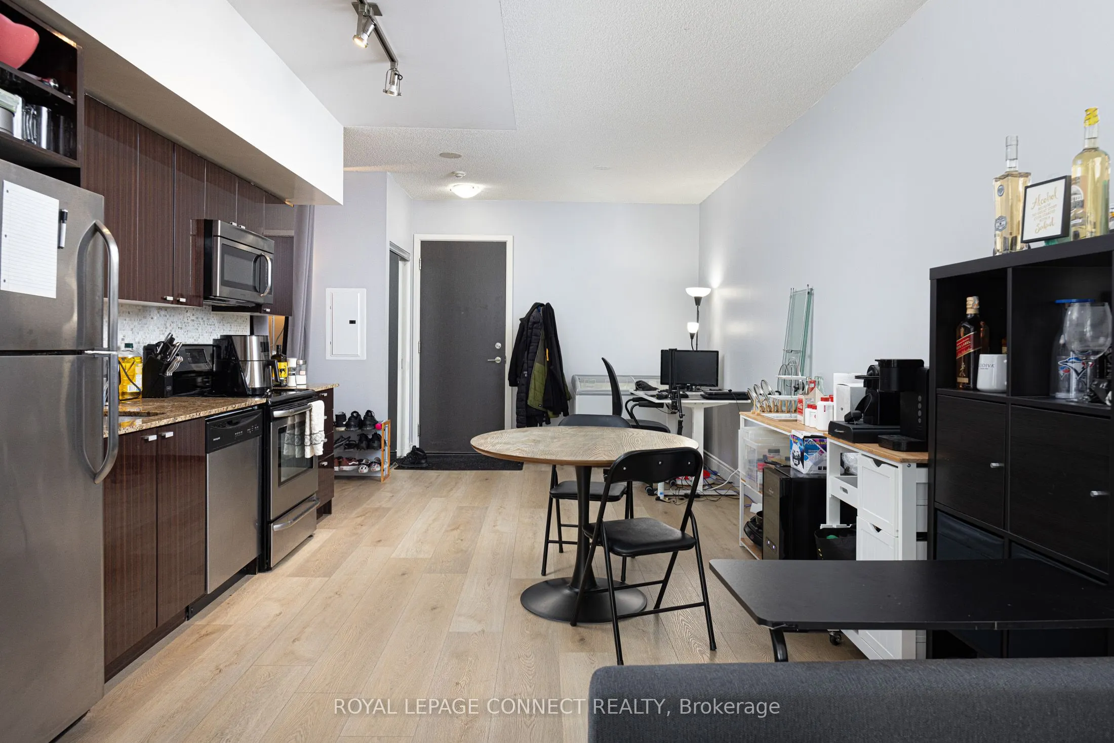 105 The Queensway, #1215