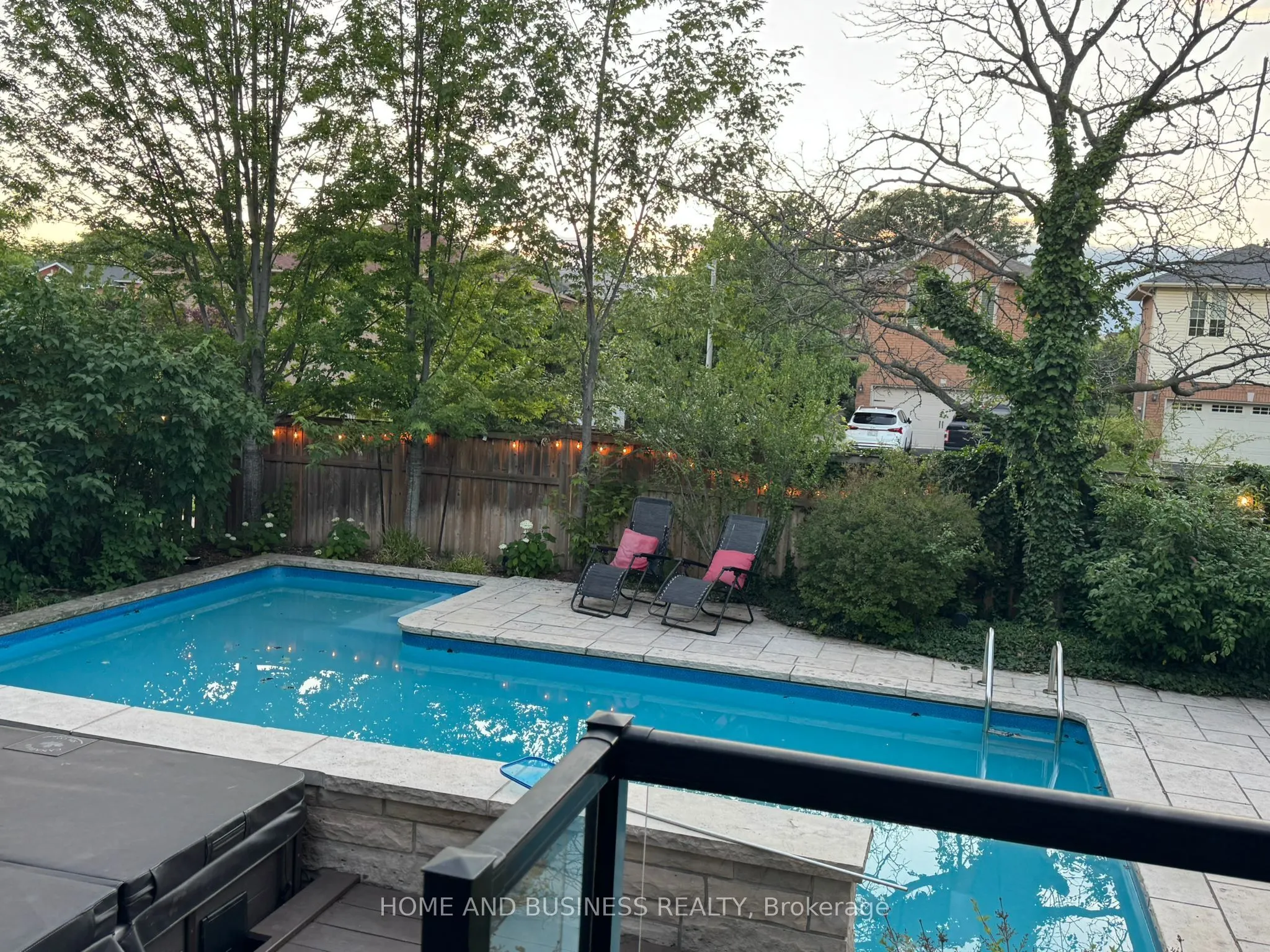 2192 Oakmead Boulevard