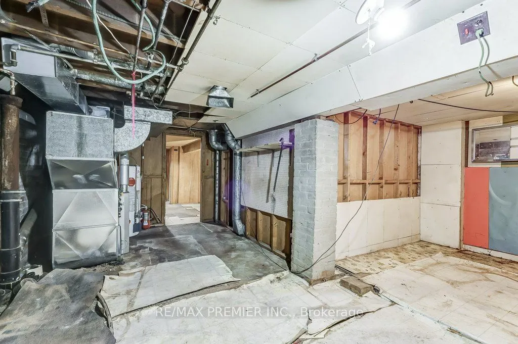16 Porter Avenue