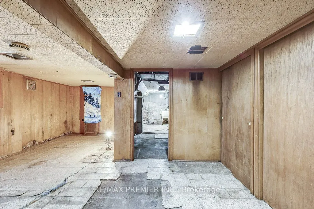 16 Porter Avenue