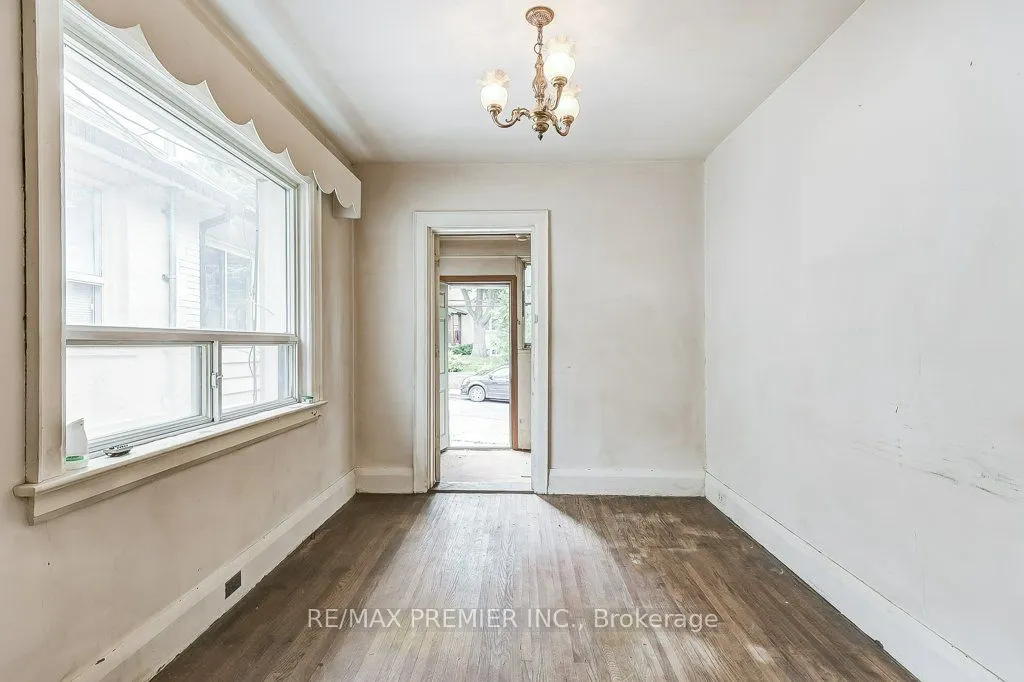 16 Porter Avenue