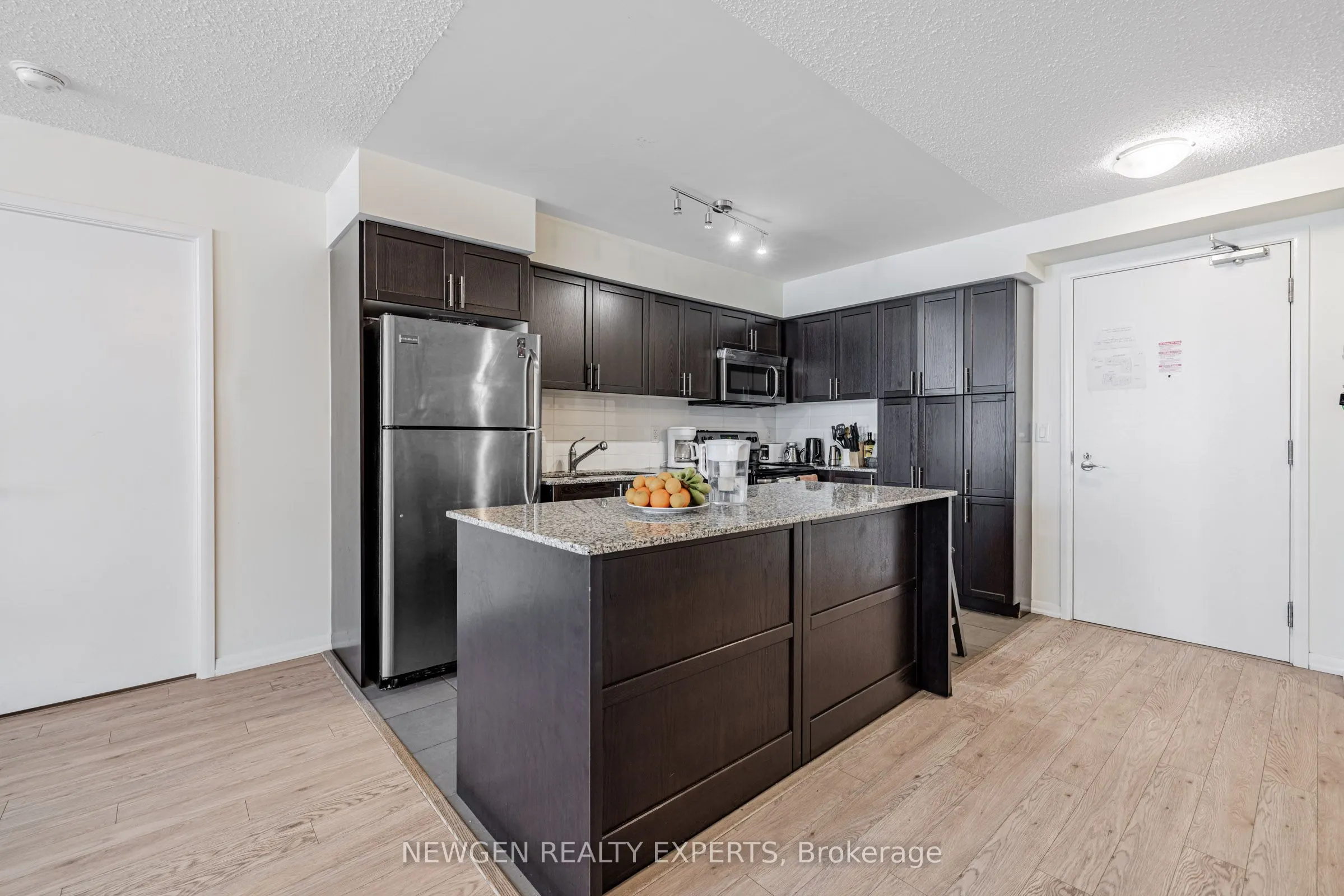 800 Lawrence Avenue W, #704