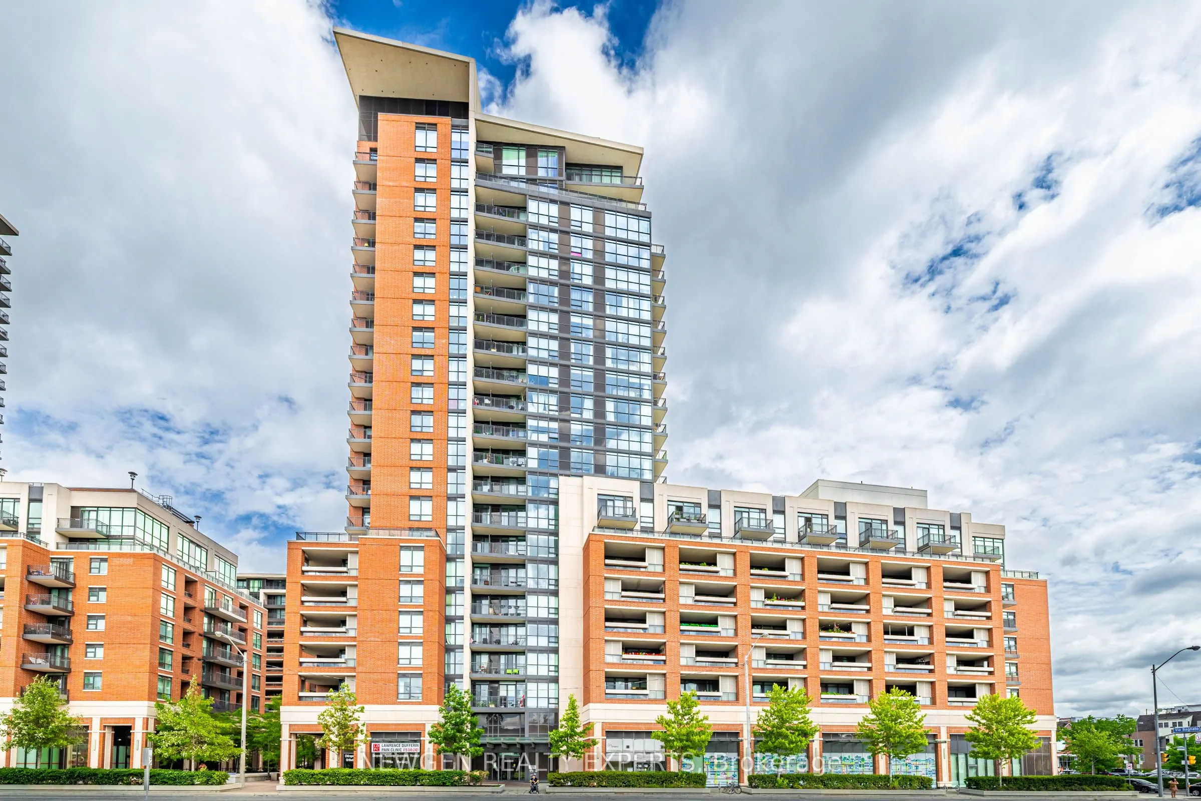 800 Lawrence Avenue W, #704
