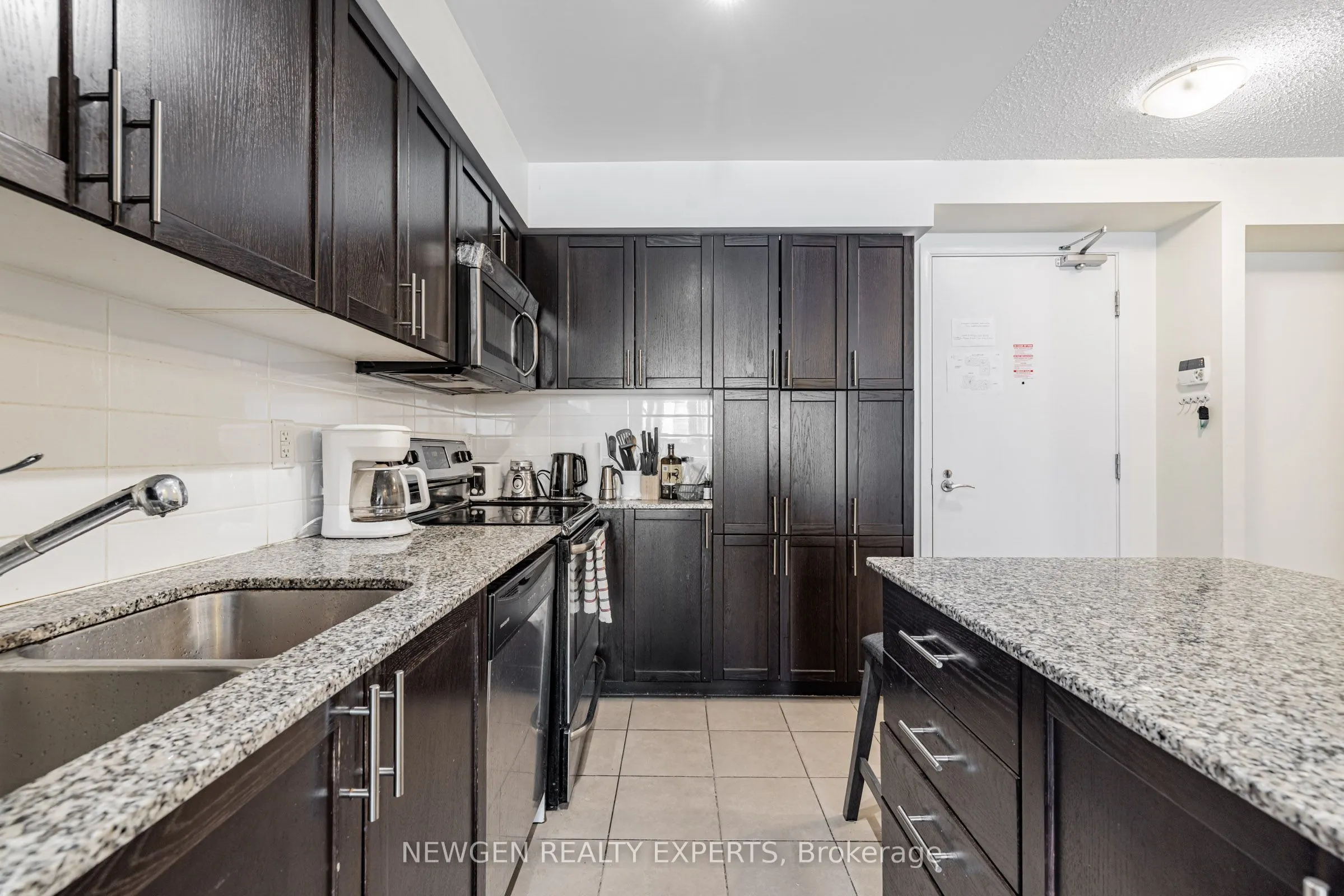 800 Lawrence Avenue W, #704