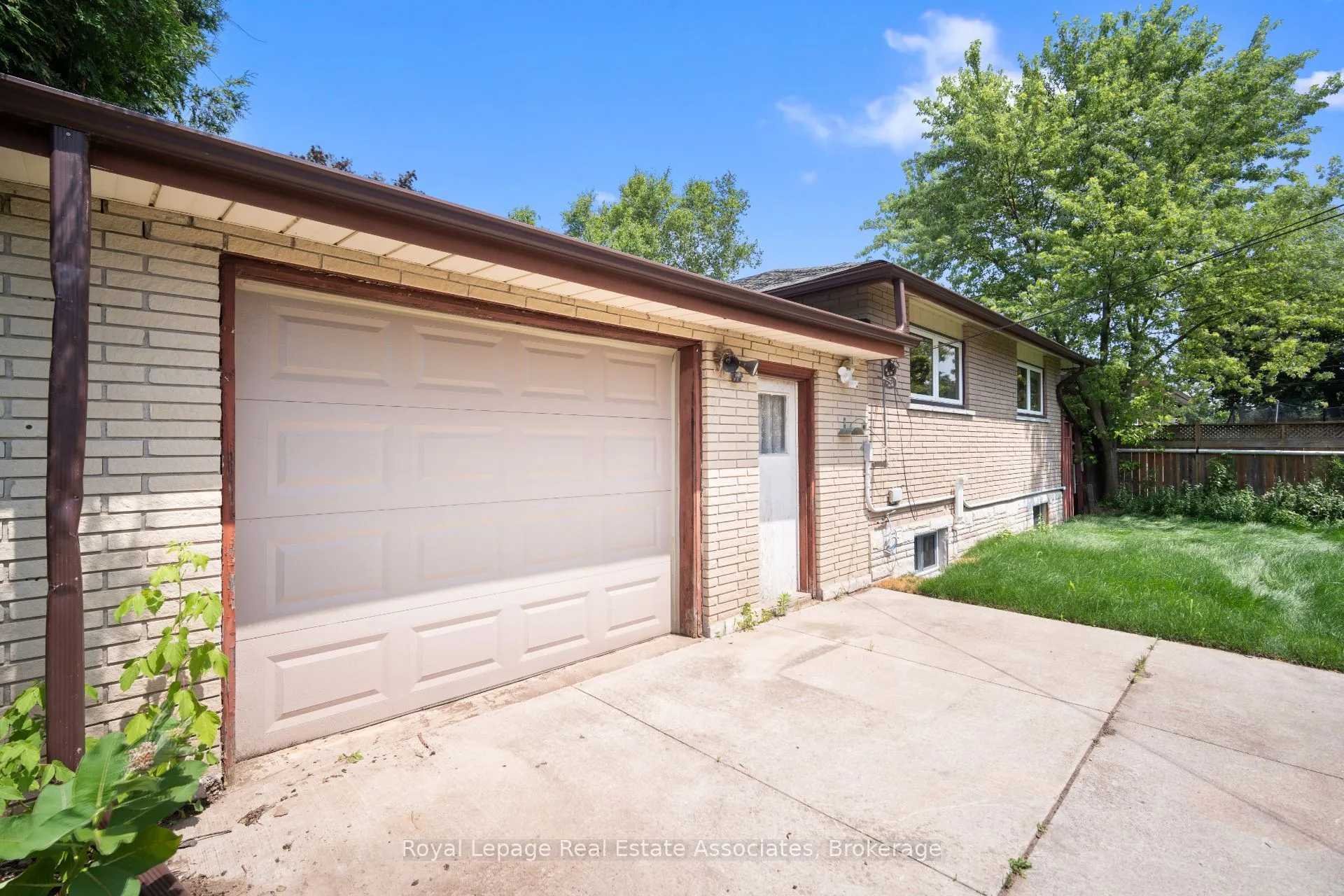 168 Tidey Avenue