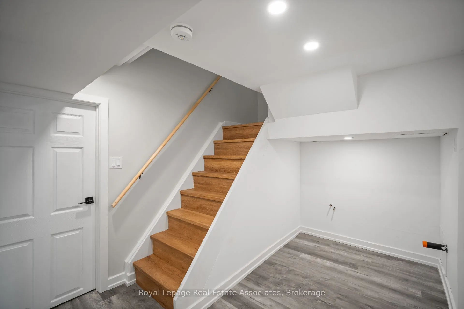168 Tidey Avenue