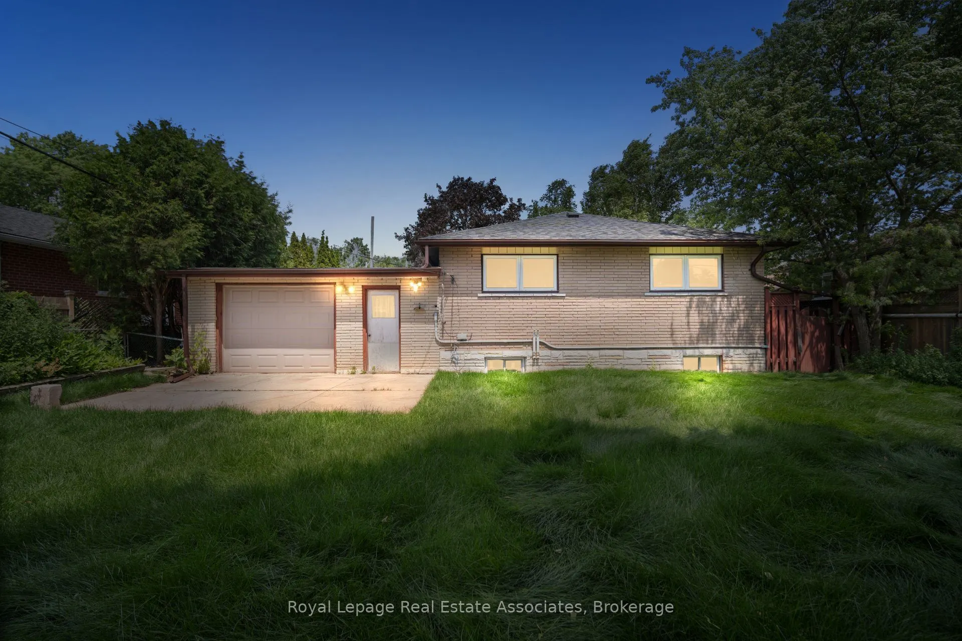 168 Tidey Avenue