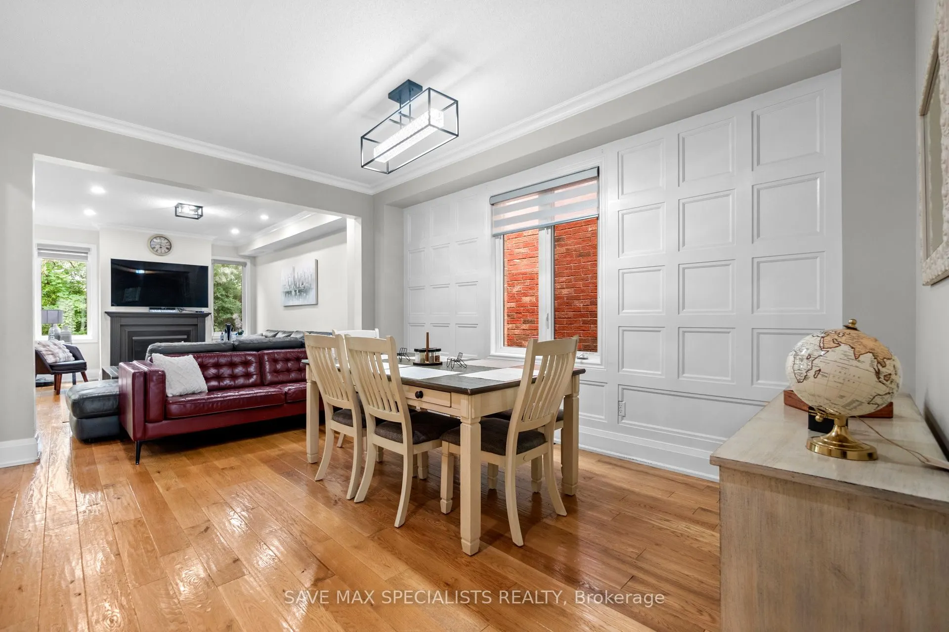 21 Isaac Devins Boulevard