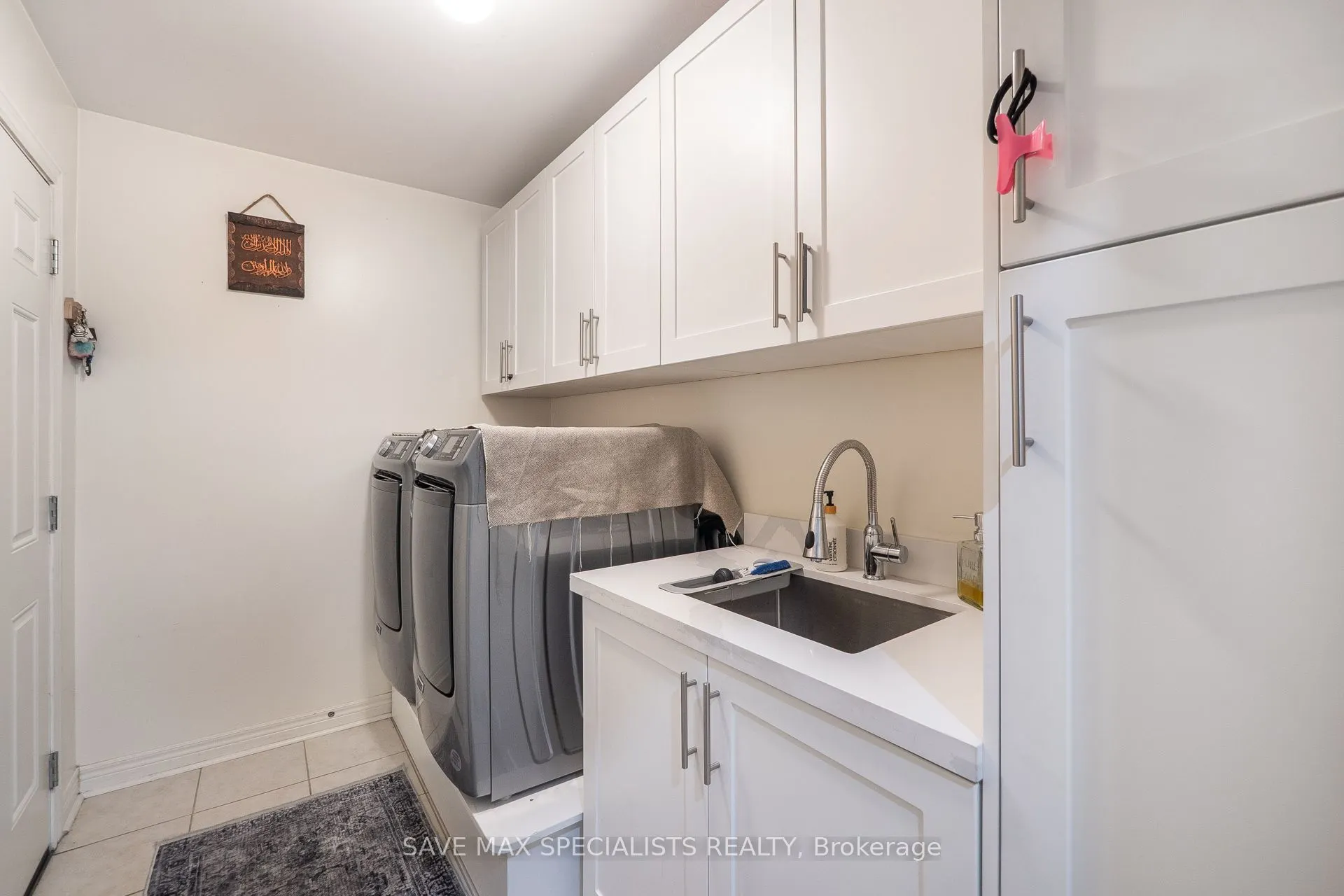 21 Isaac Devins Boulevard