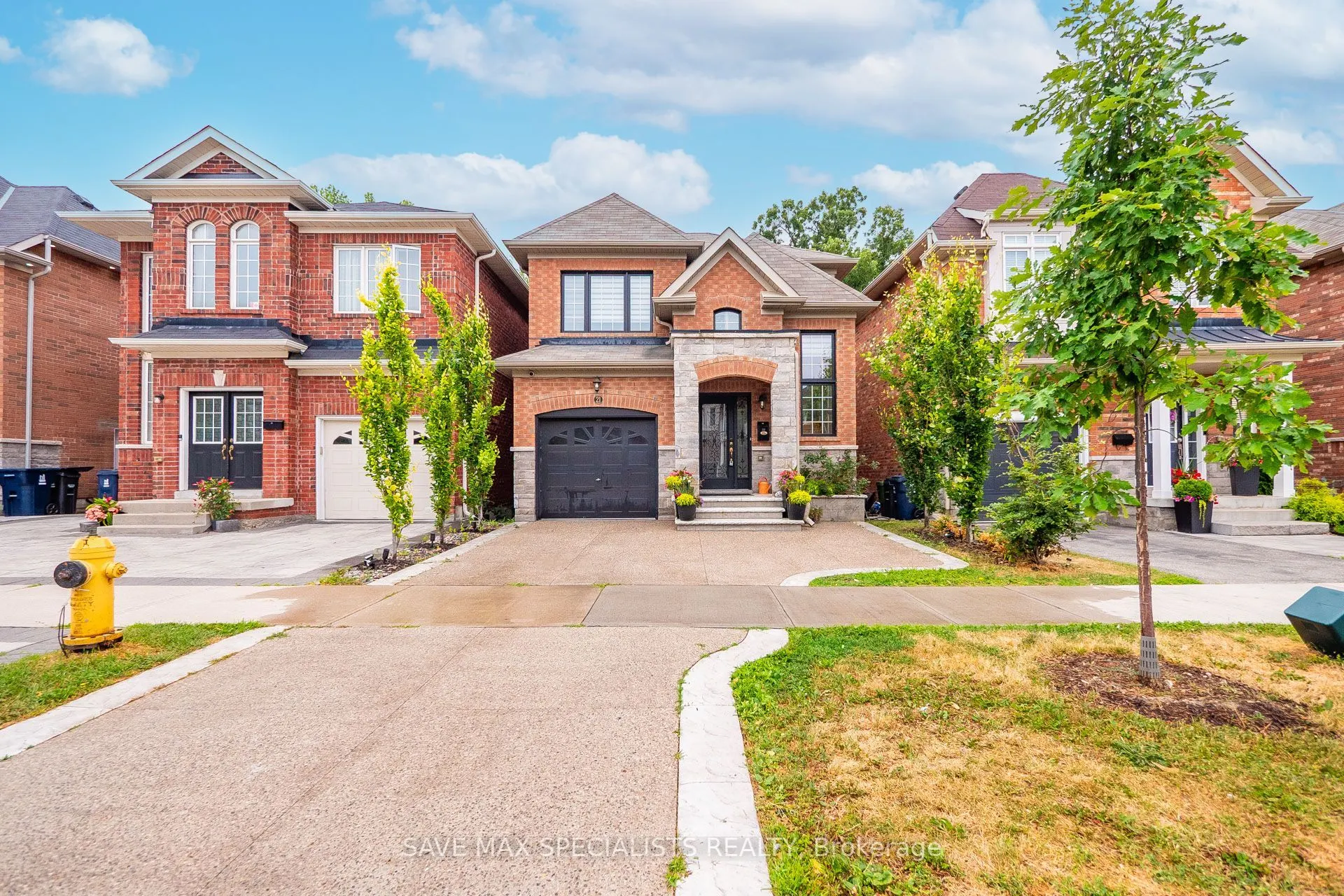 21 Isaac Devins Boulevard