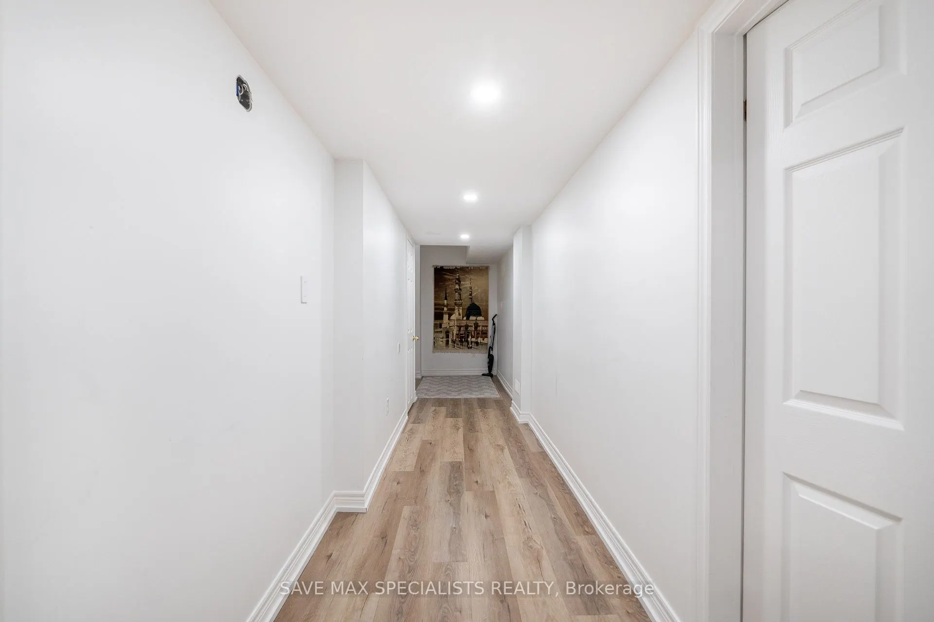 21 Isaac Devins Boulevard