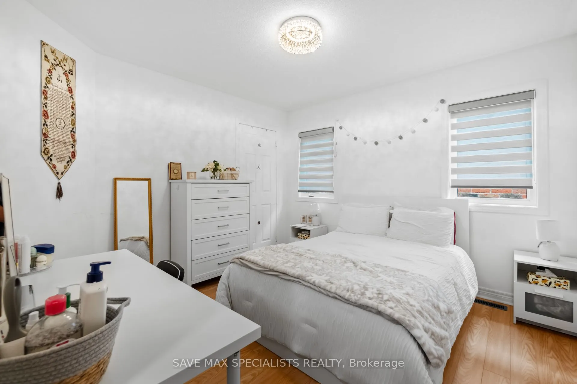 21 Isaac Devins Boulevard
