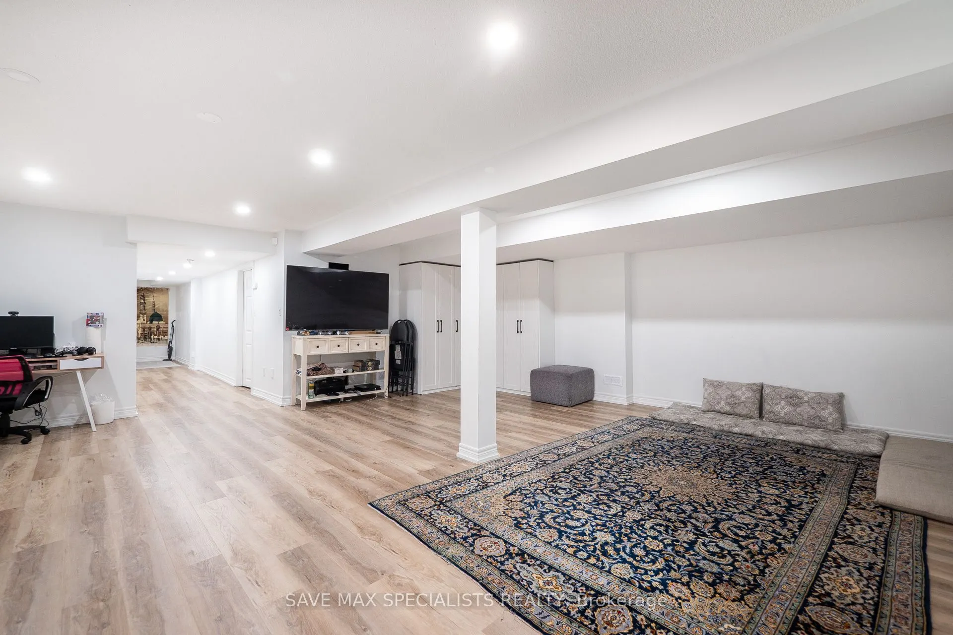 21 Isaac Devins Boulevard