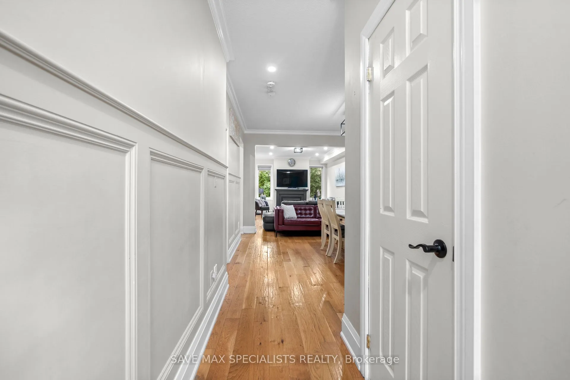 21 Isaac Devins Boulevard
