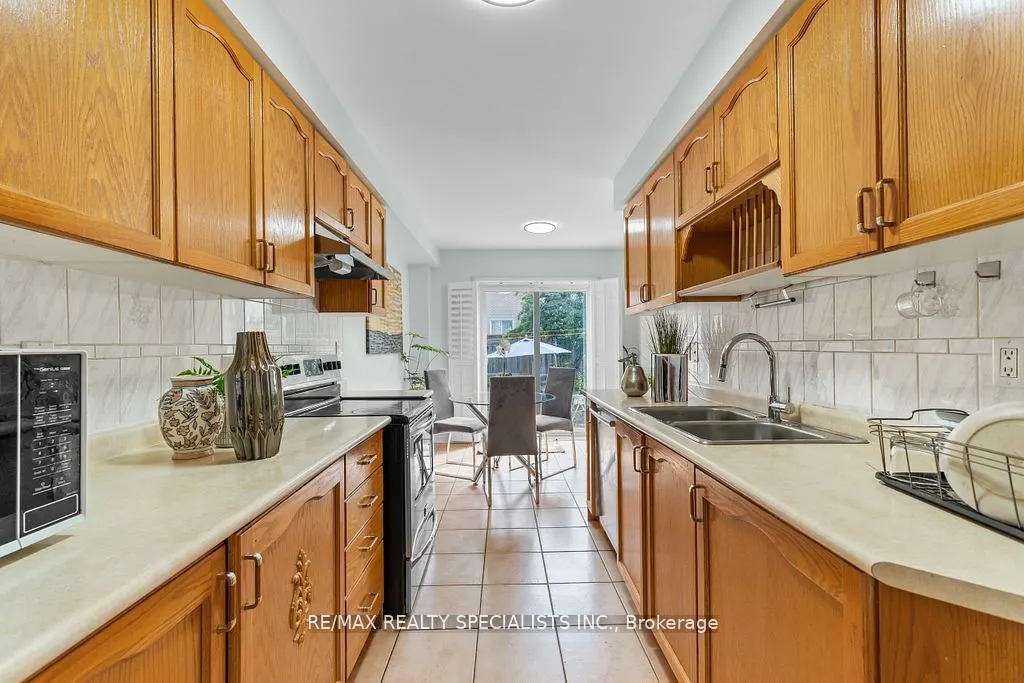 8 Coachwhip Road