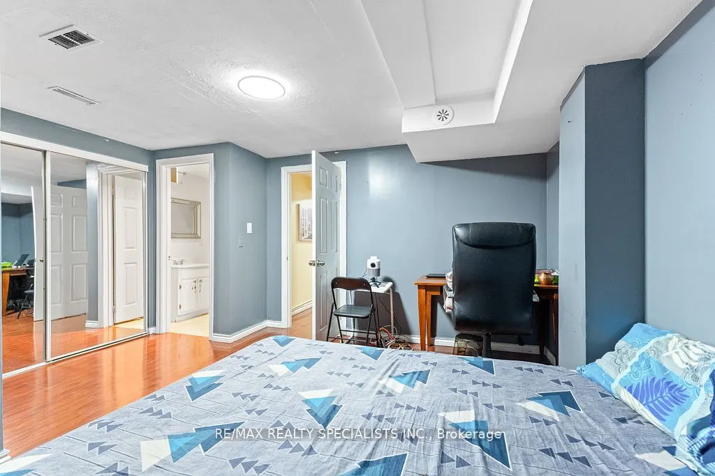 8 Coachwhip Road