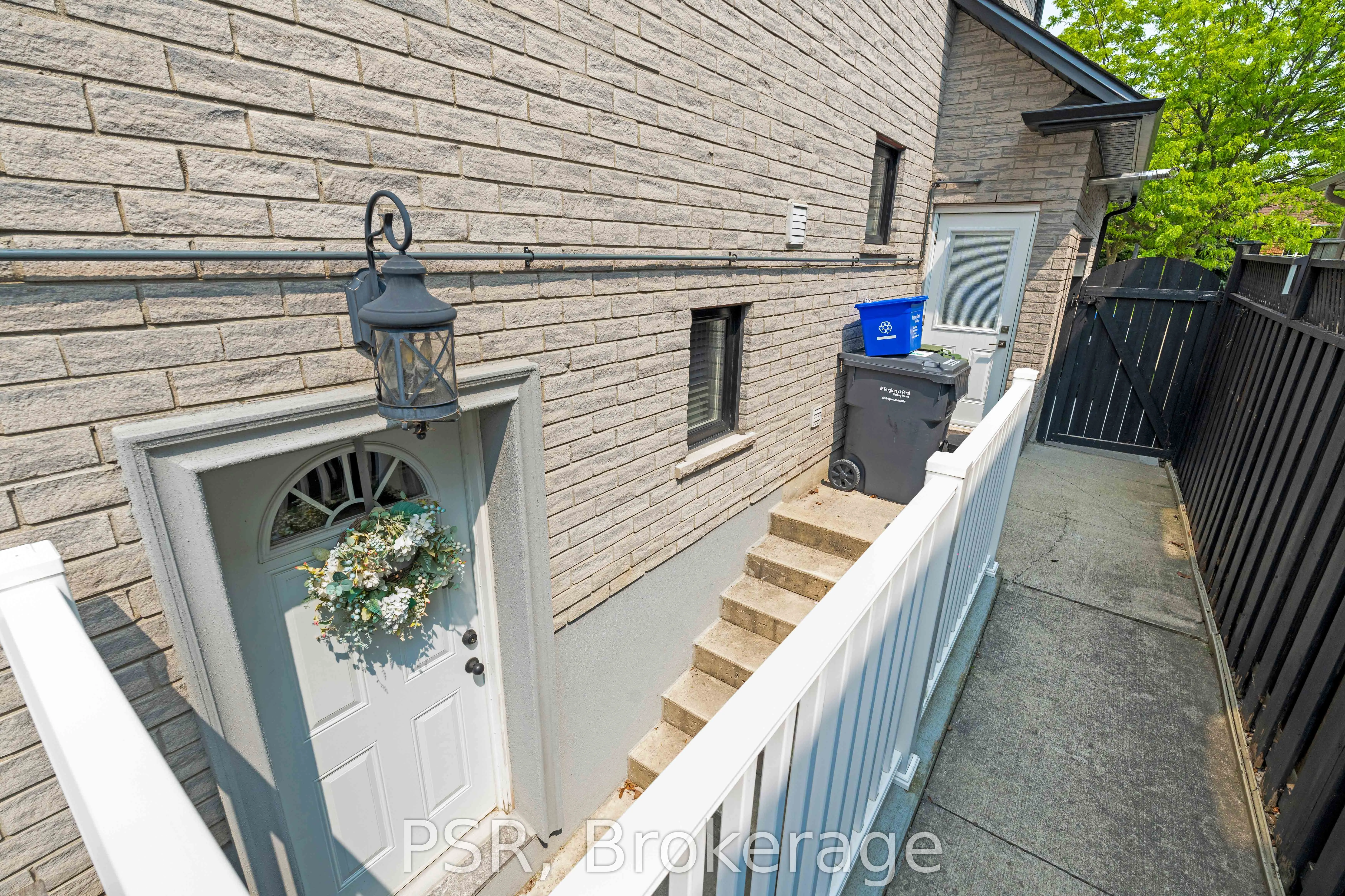 11 Tanzini Drive